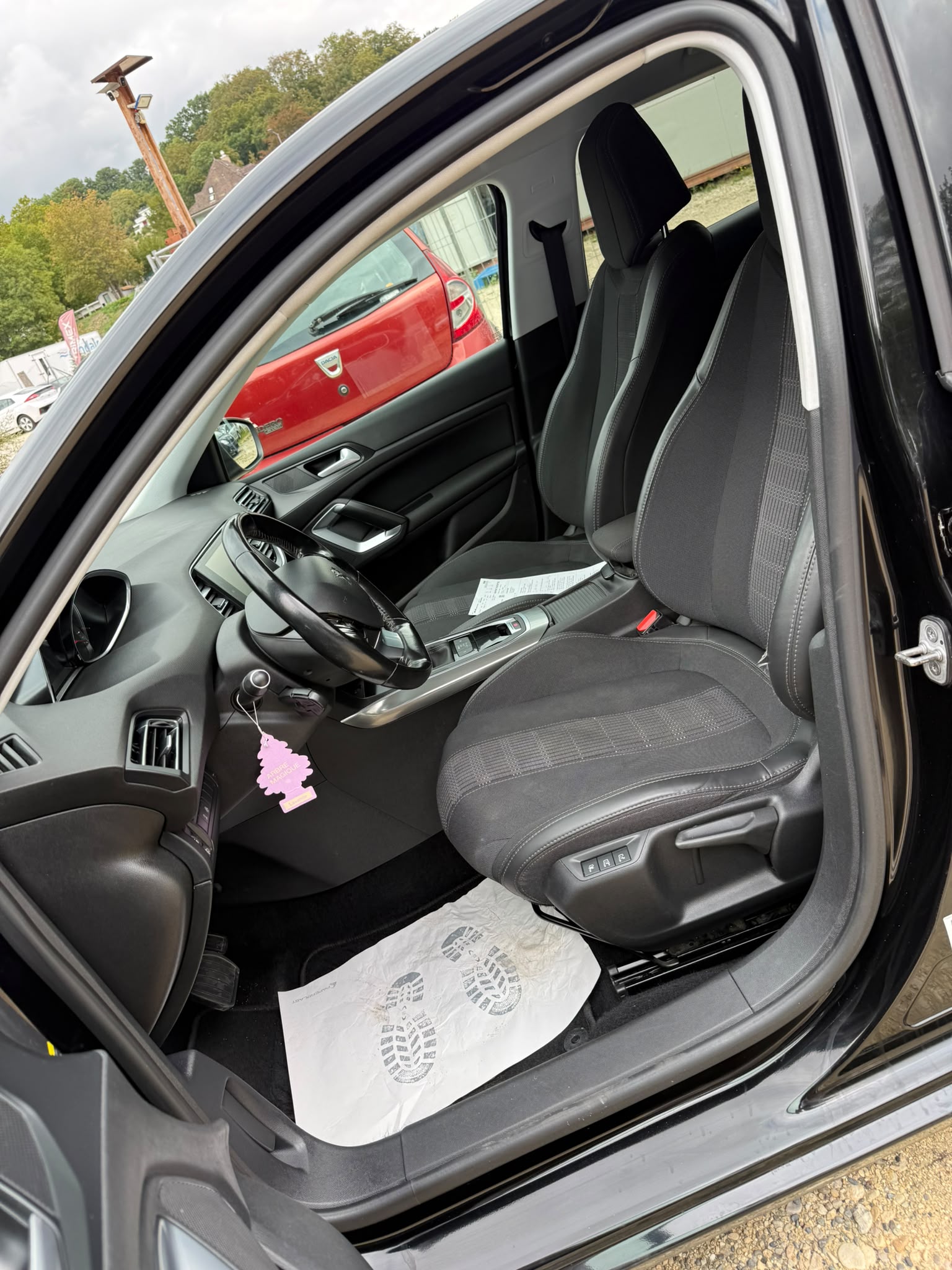 PEUGEOT 308 1.2 THP Style Automatic-image-7