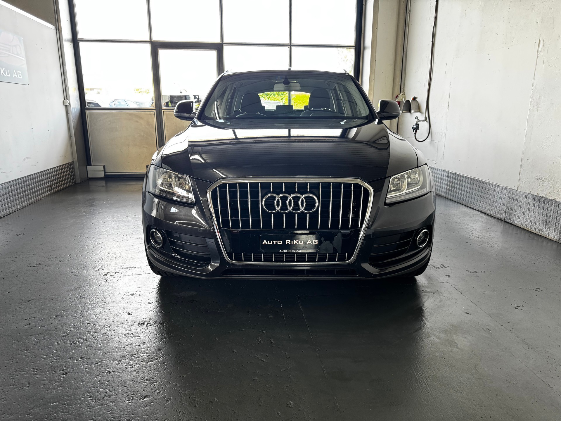 AUDI Q5 2.0 TDI-image-3