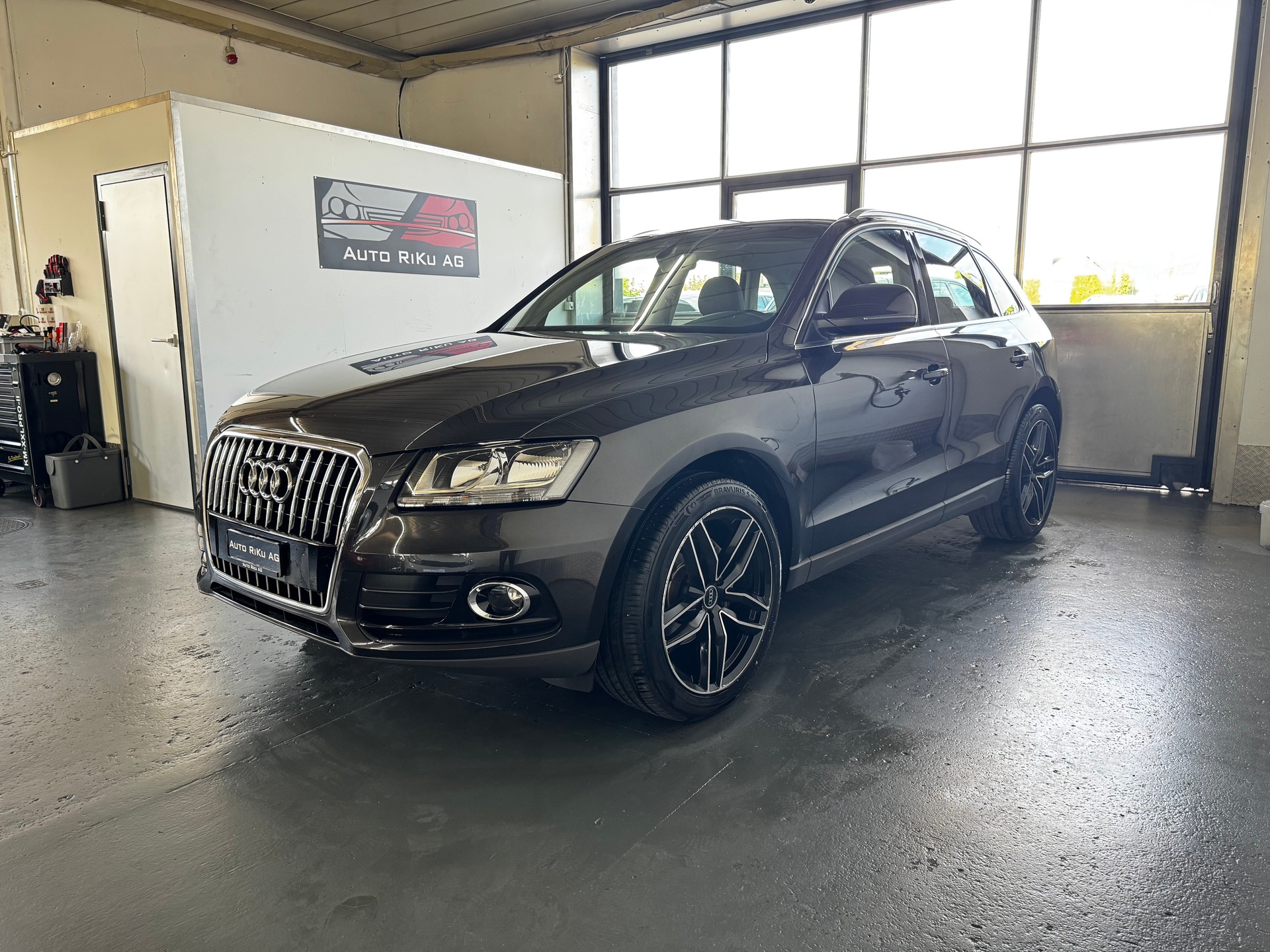 AUDI Q5 2.0 TDI-image-5