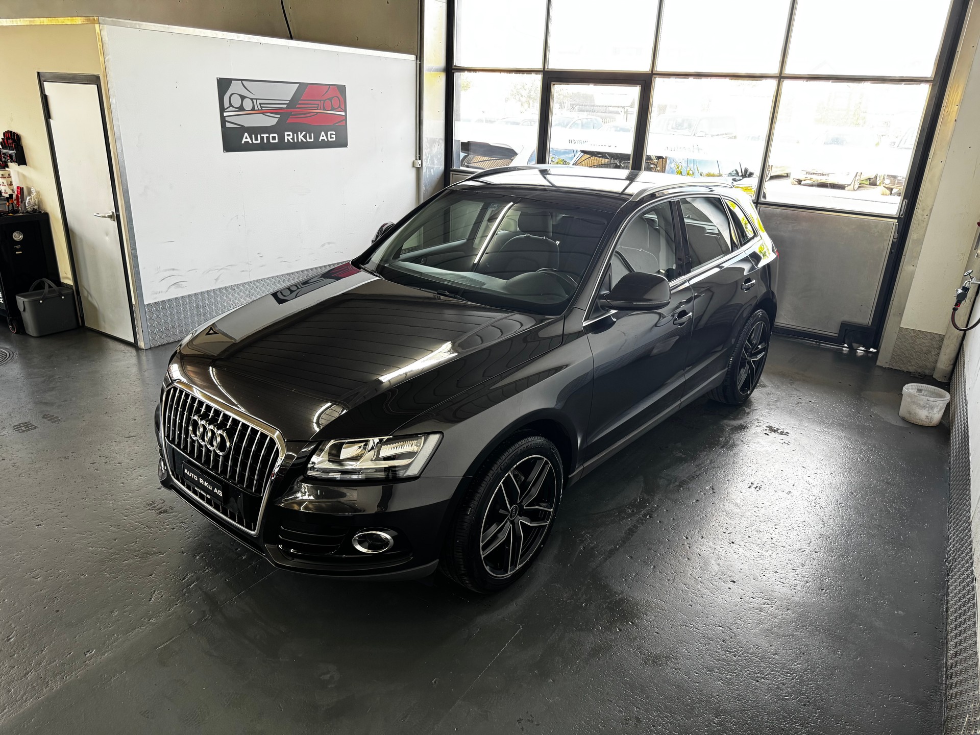 AUDI Q5 2.0 TDI-image-4