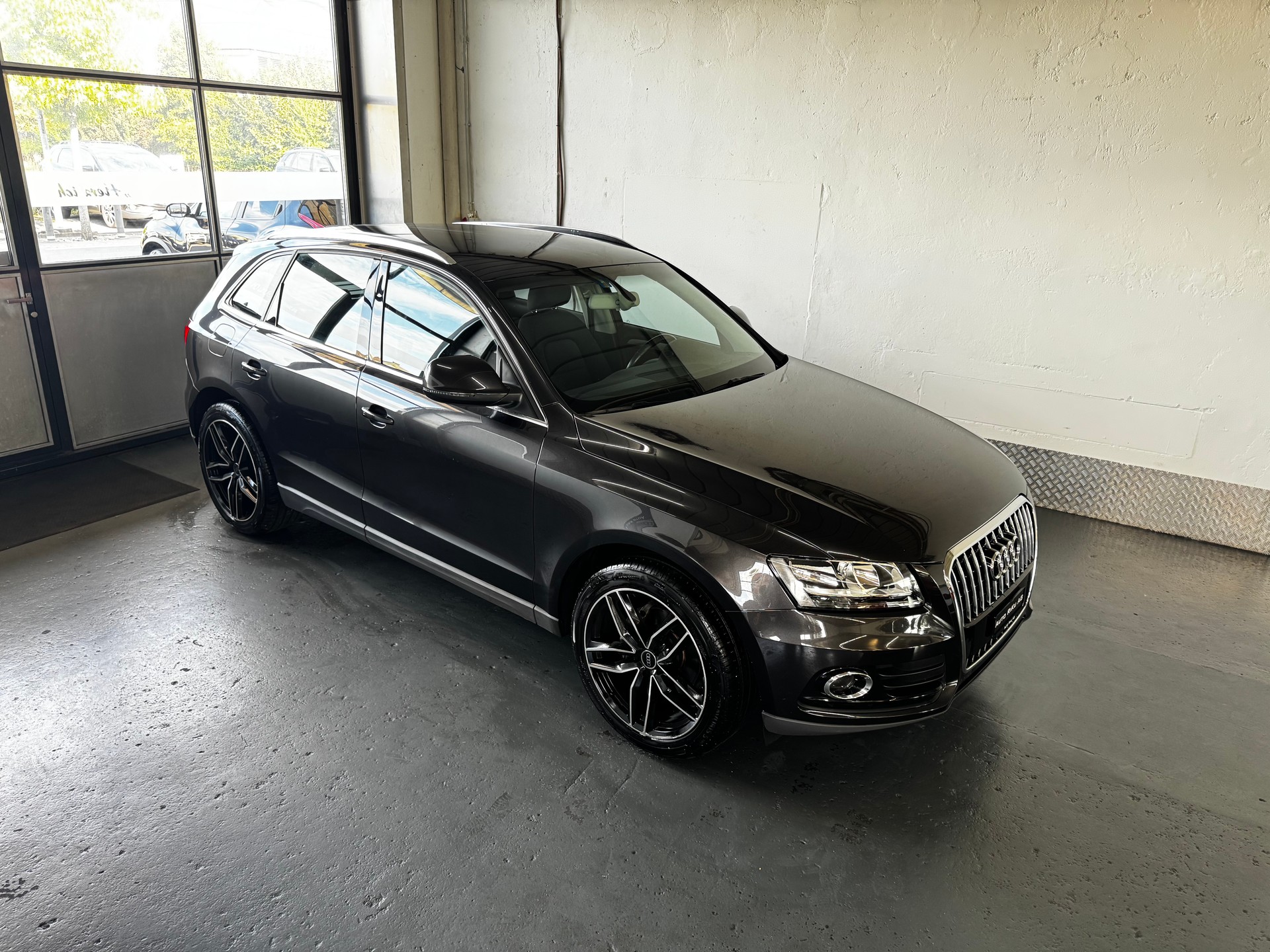 AUDI Q5 2.0 TDI-image-0
