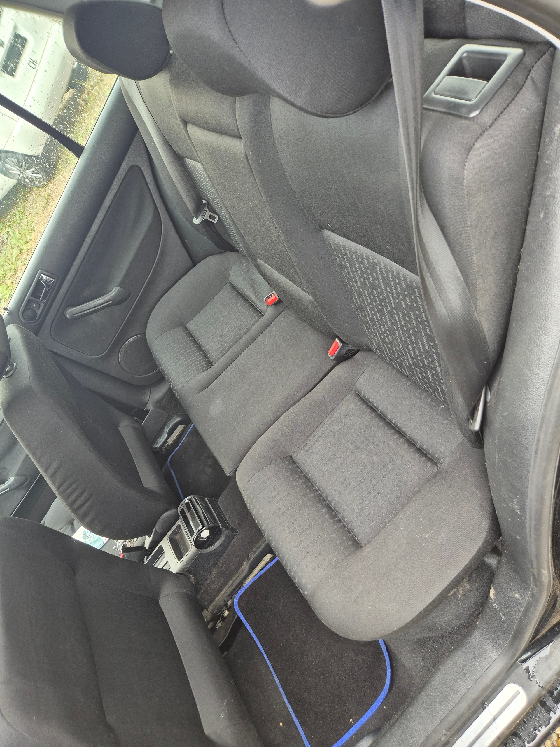 VW Golf 1.6 Automatic-image-7