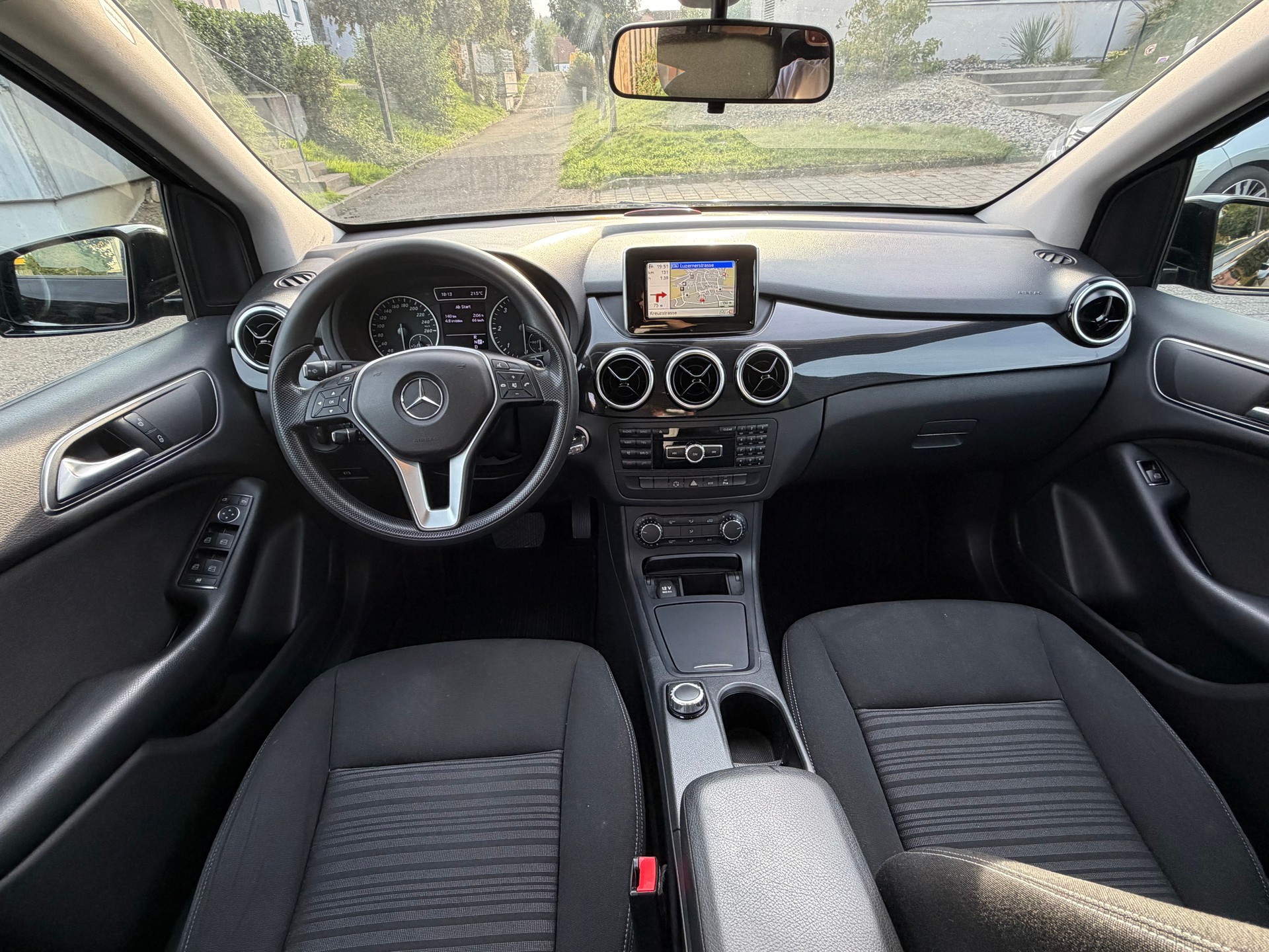 MERCEDES-BENZ B 180 CDI 7G-DCT-image-8