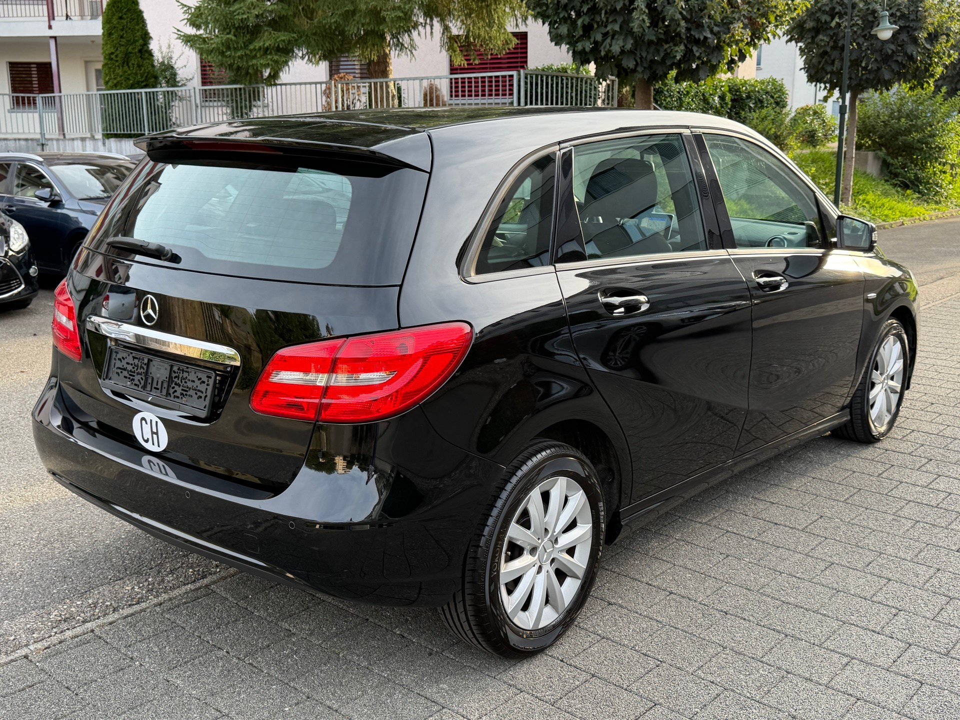 MERCEDES-BENZ B 180 CDI 7G-DCT-image-7