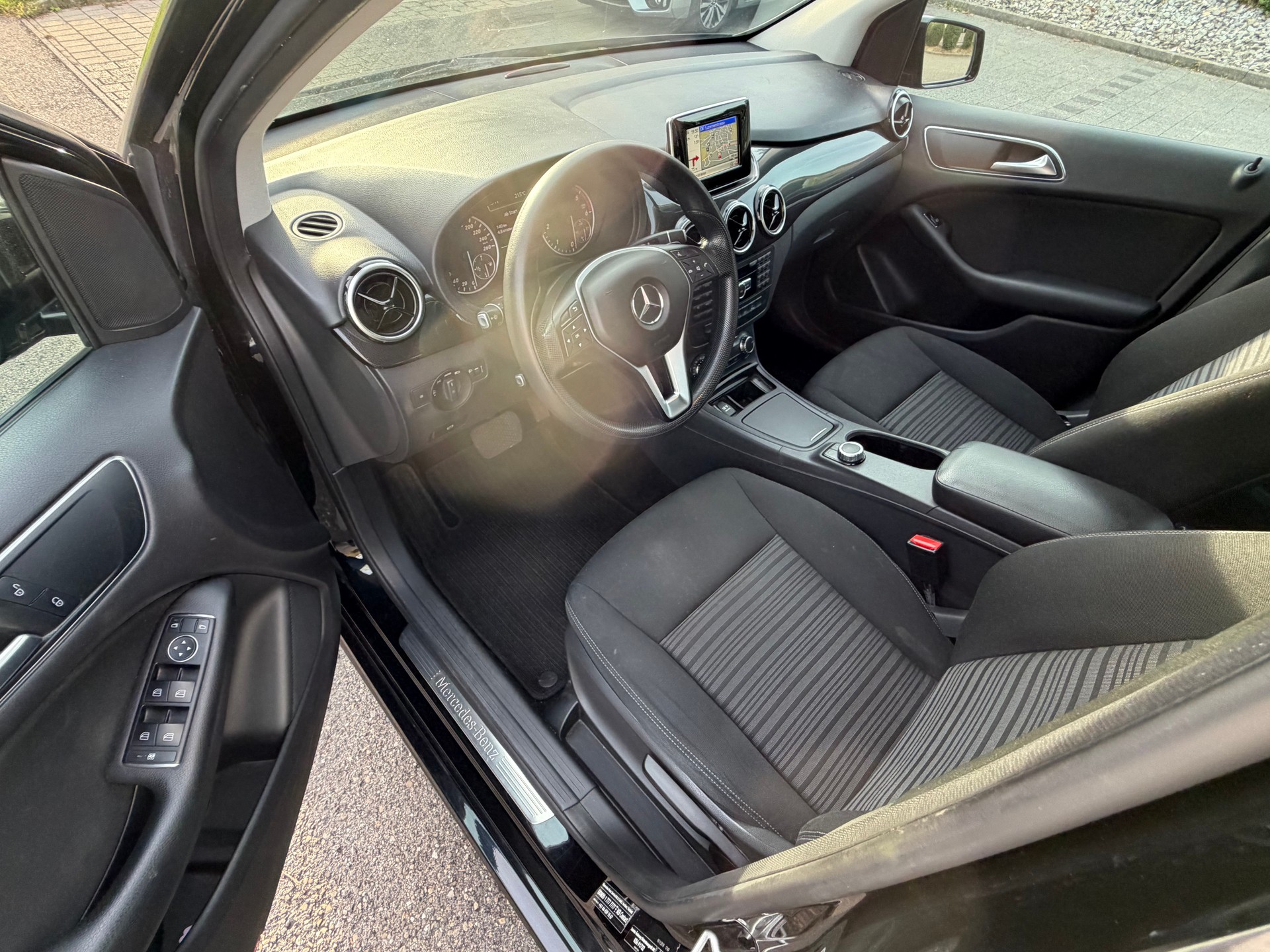 MERCEDES-BENZ B 180 CDI 7G-DCT-image-10