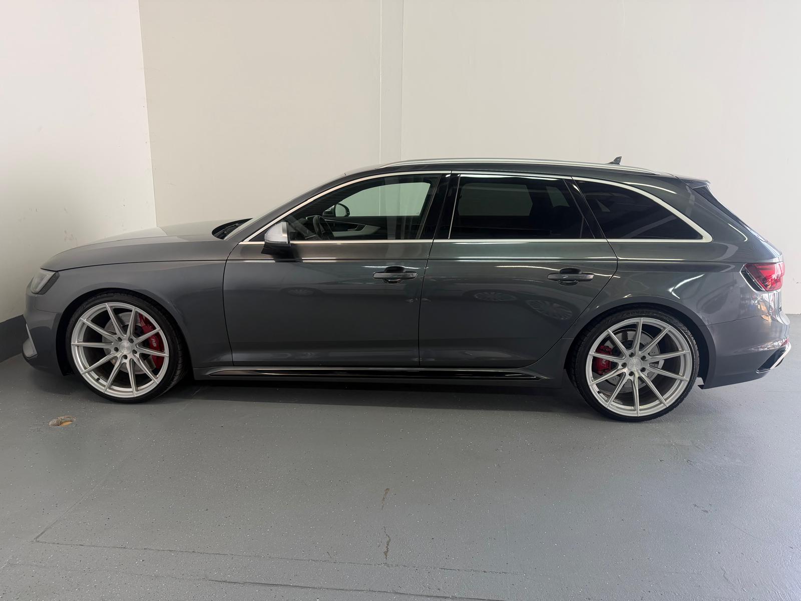 AUDI RS4 Avant 2.9 TFSI quattro tiptronic-image-6