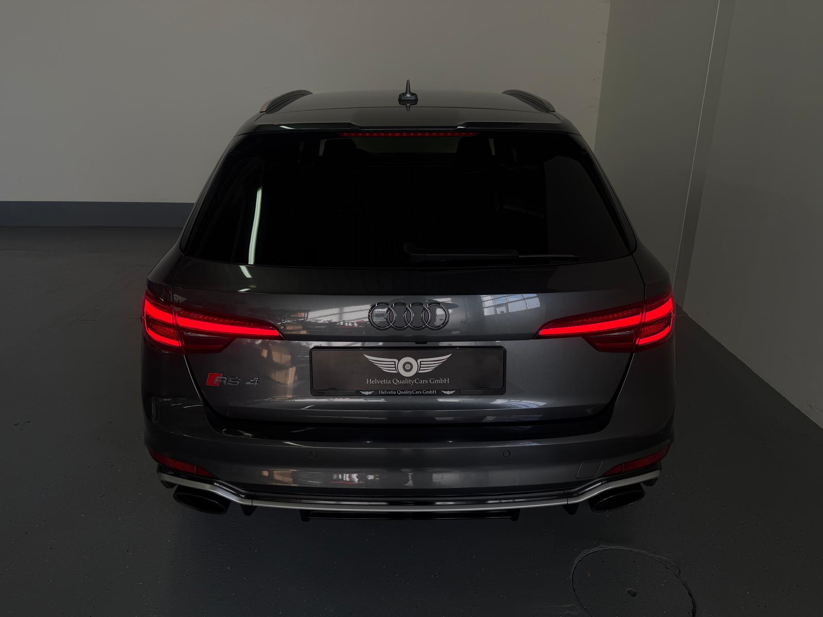 AUDI RS4 Avant 2.9 TFSI quattro tiptronic-image-12