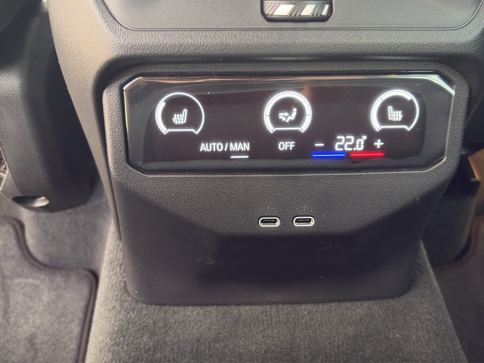 BMW X3 M50i-image-19