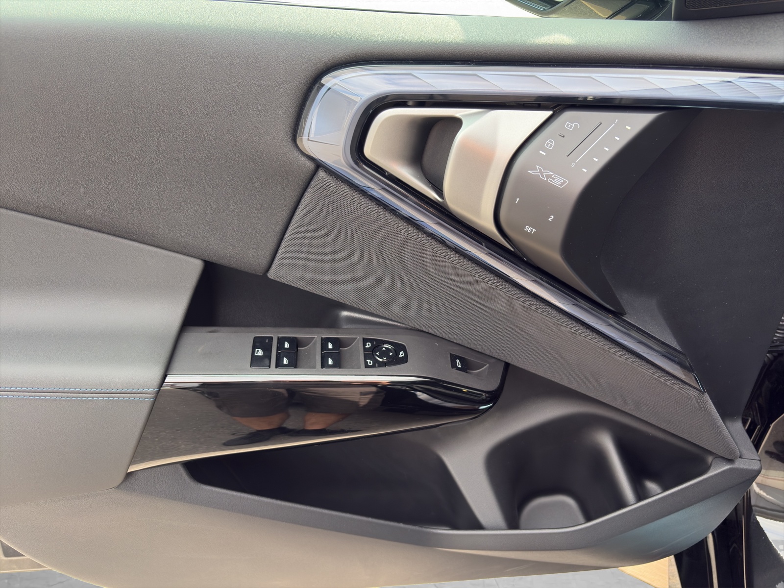 BMW X3 M50i-image-7