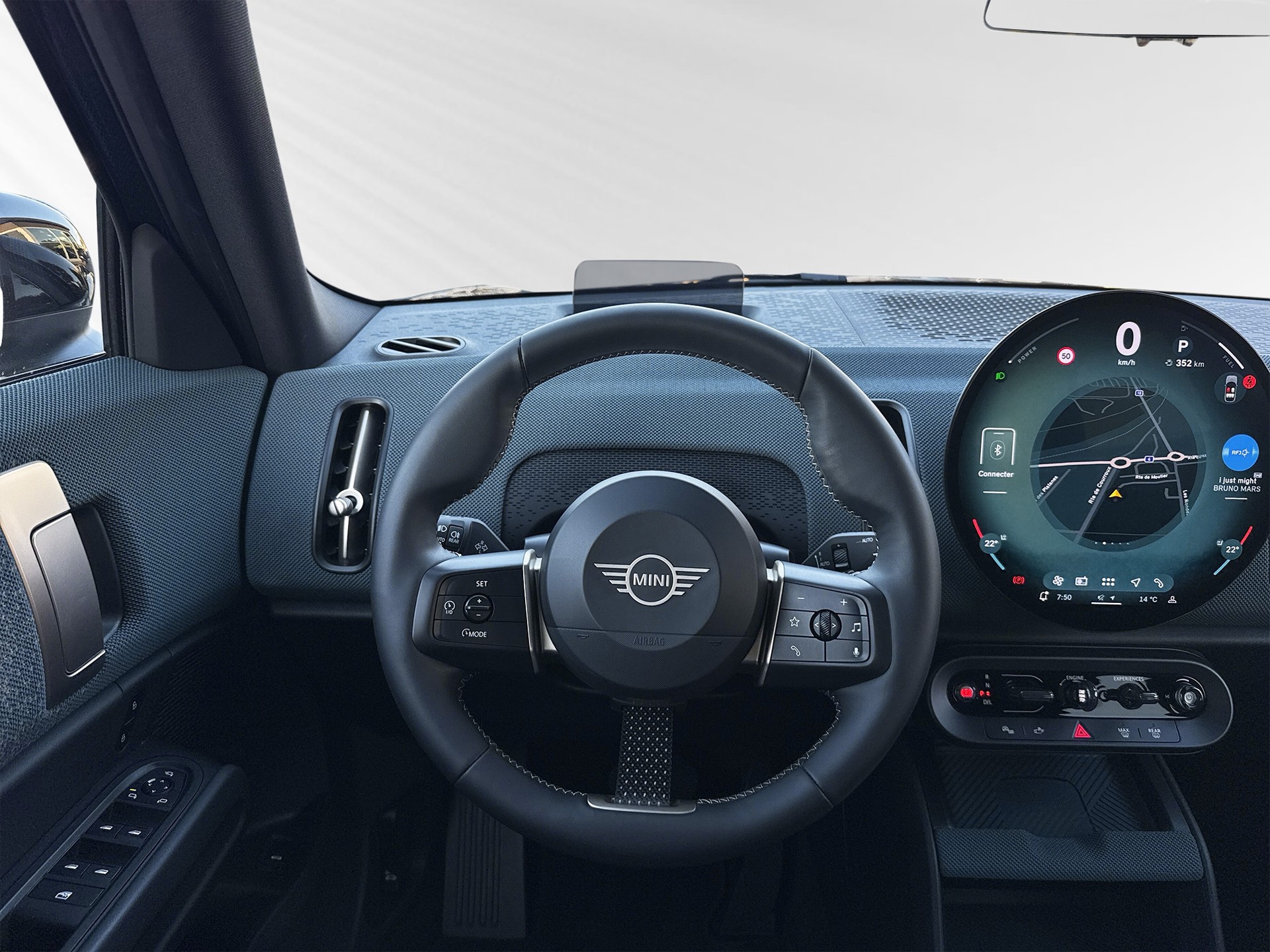 MINI Countryman C-image-4
