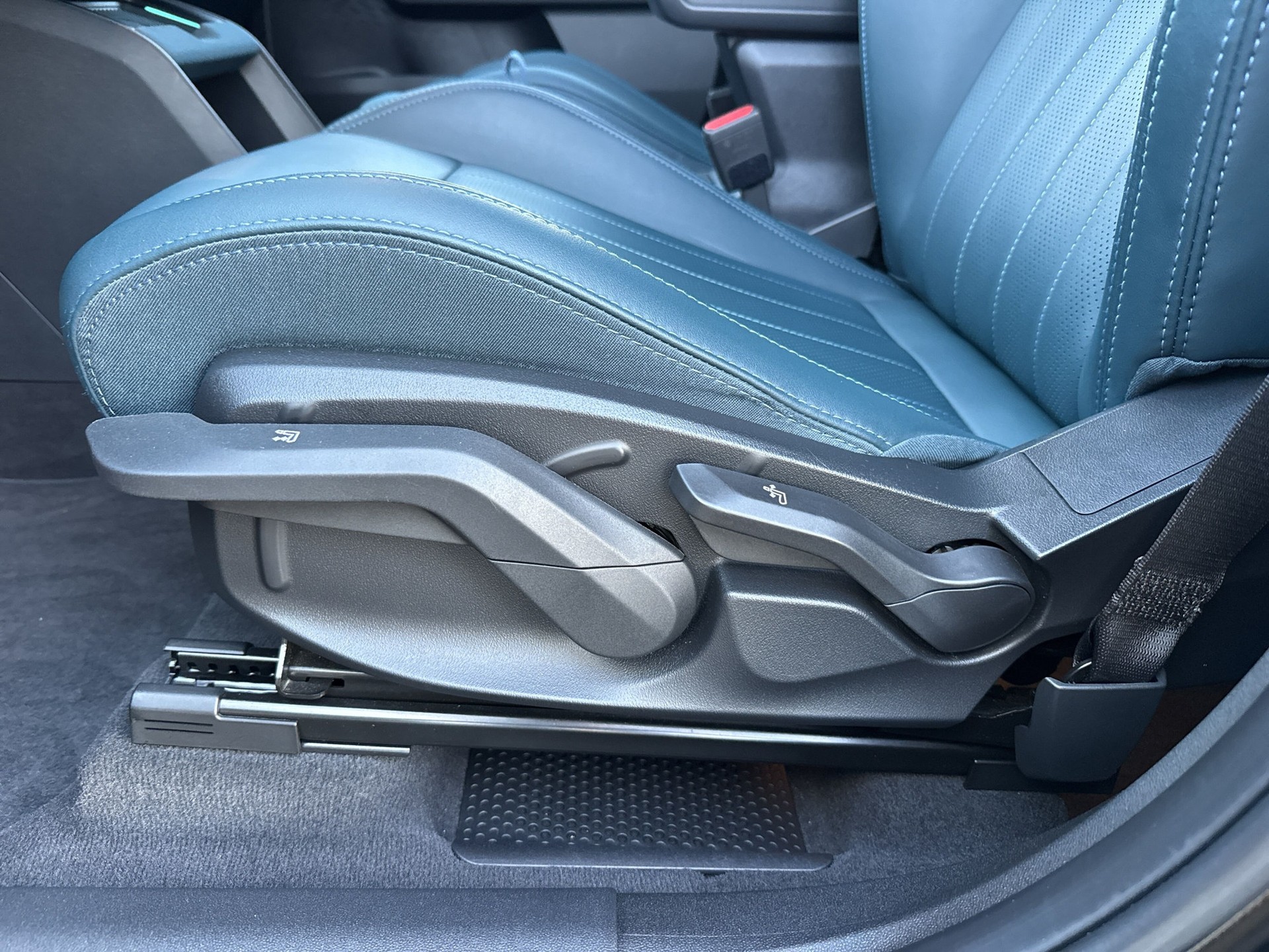 MINI Countryman C-image-18