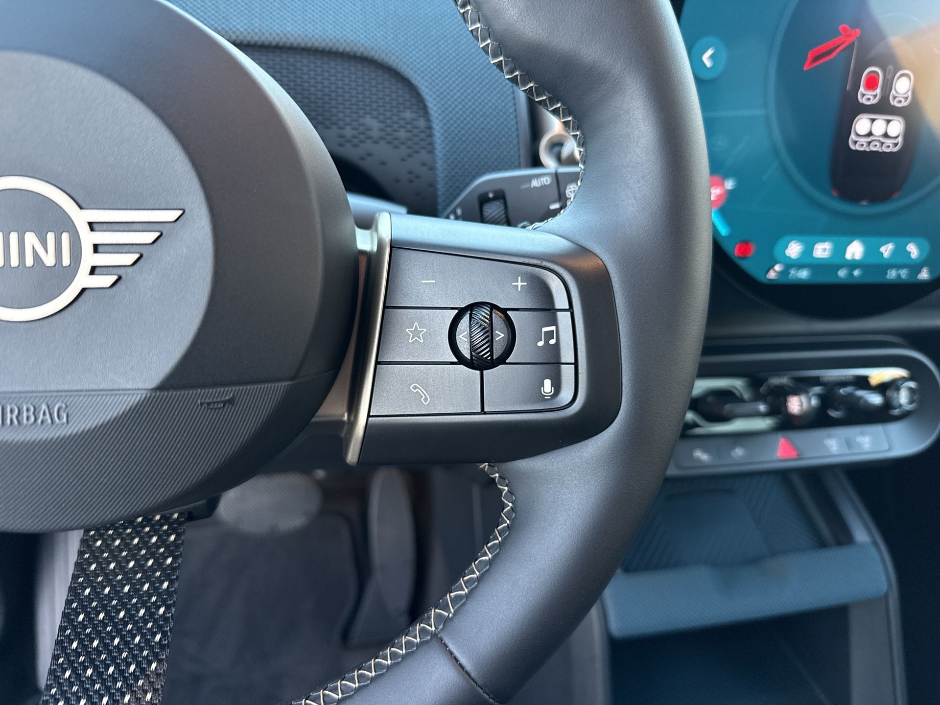 MINI Countryman C-image-15