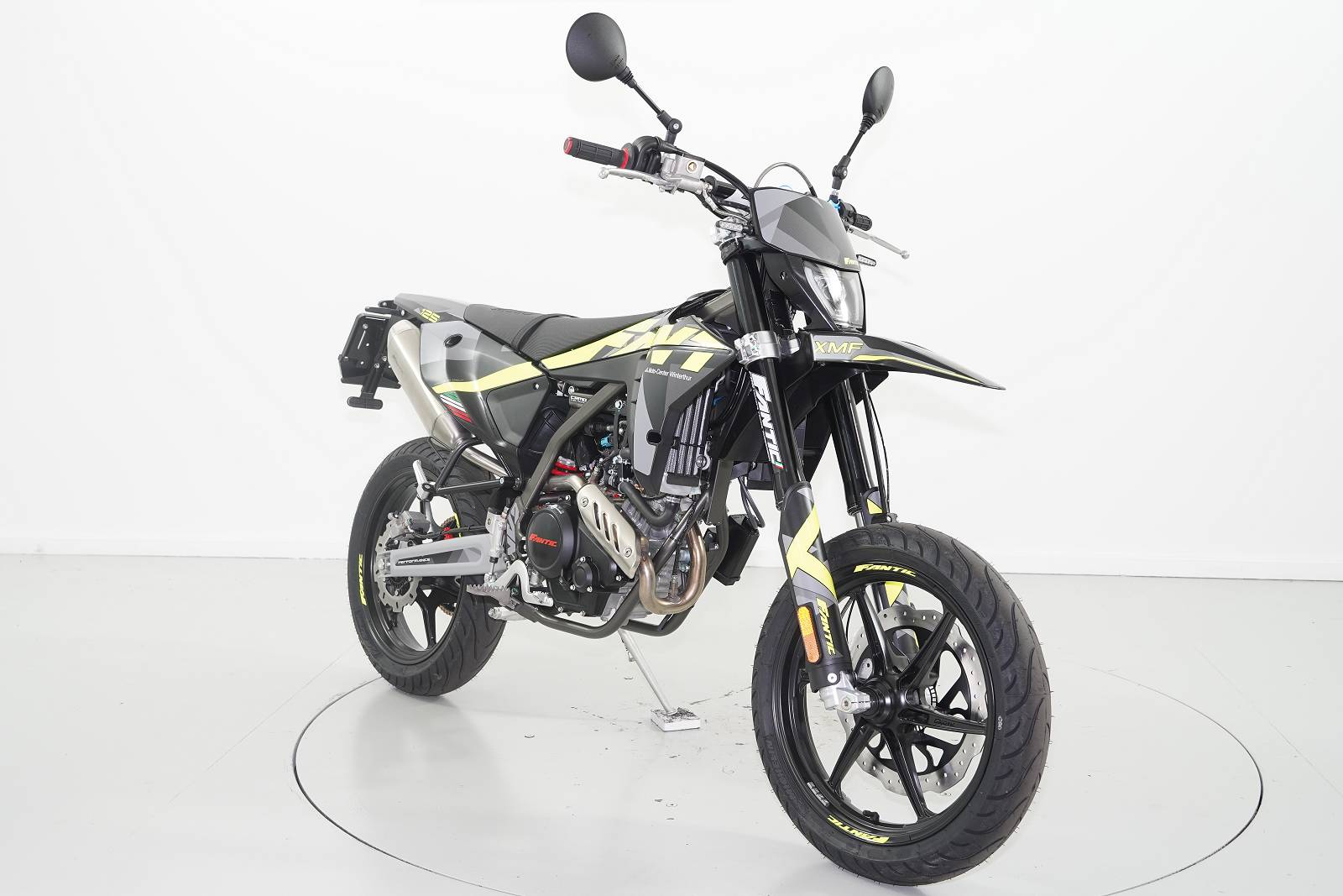 FANTIC XMF 125 Performance-showroom-element-1
