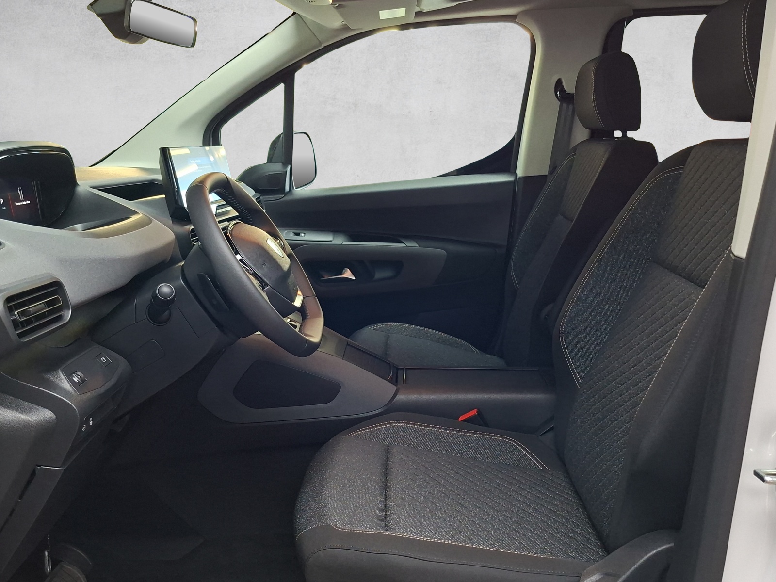 PEUGEOT Rifter Long 1.5 BlueHDi 130 Family Edition-image-11