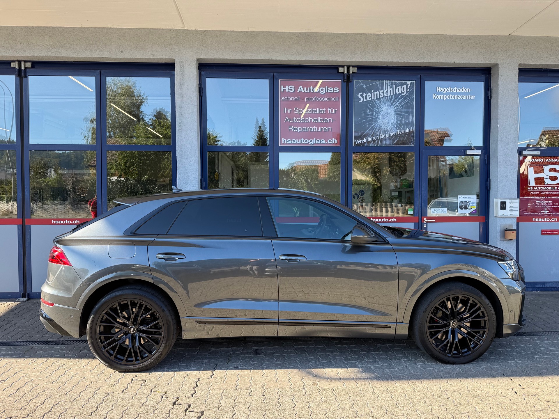 AUDI SQ8 SUV TFSI quattro tiptronic-image-1