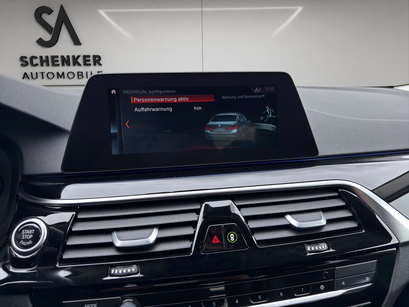 BMW 520d xDrive Essential Edition Steptronic-image-17