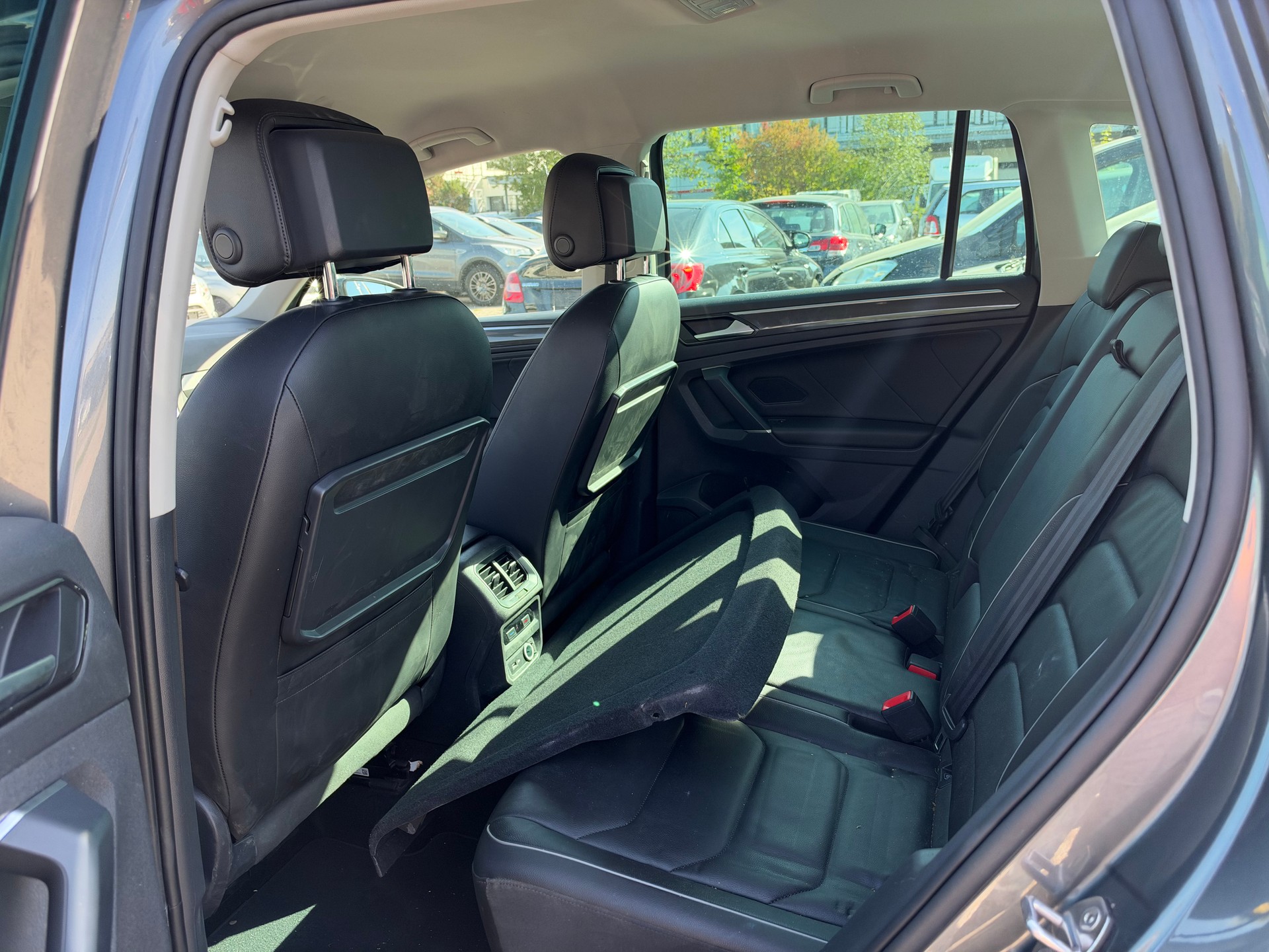 VW Tiguan 2.0TSI Highline 4Motion DSG-image-11