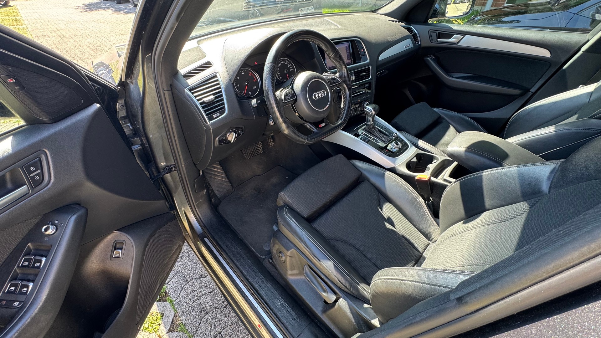 AUDI Q5 2.0 TDI quattro S-tronic-image-5