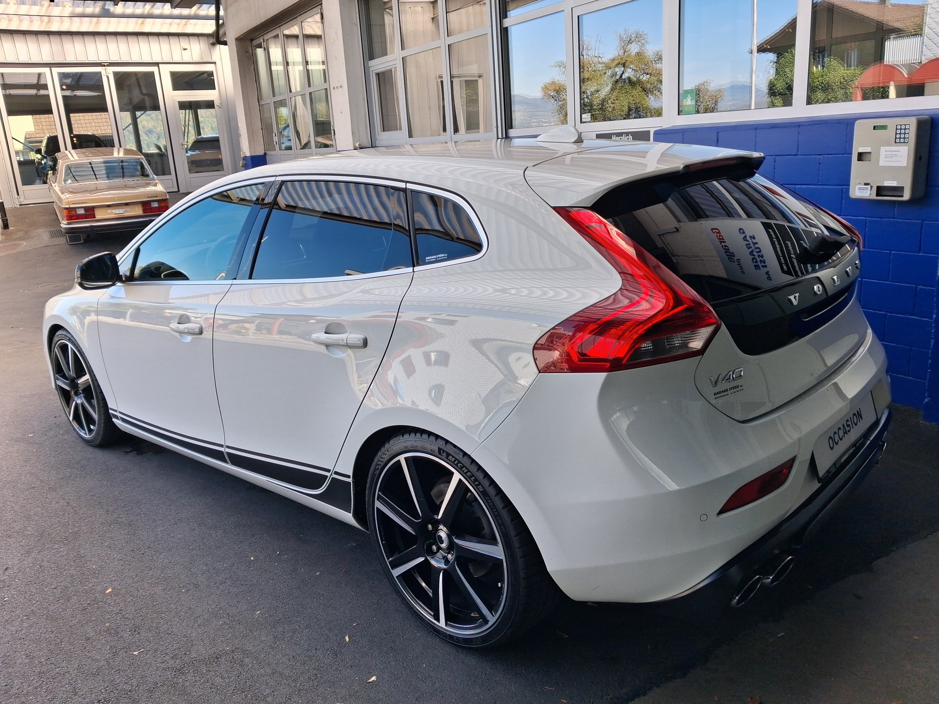 VOLVO V40 Sport200-image-2