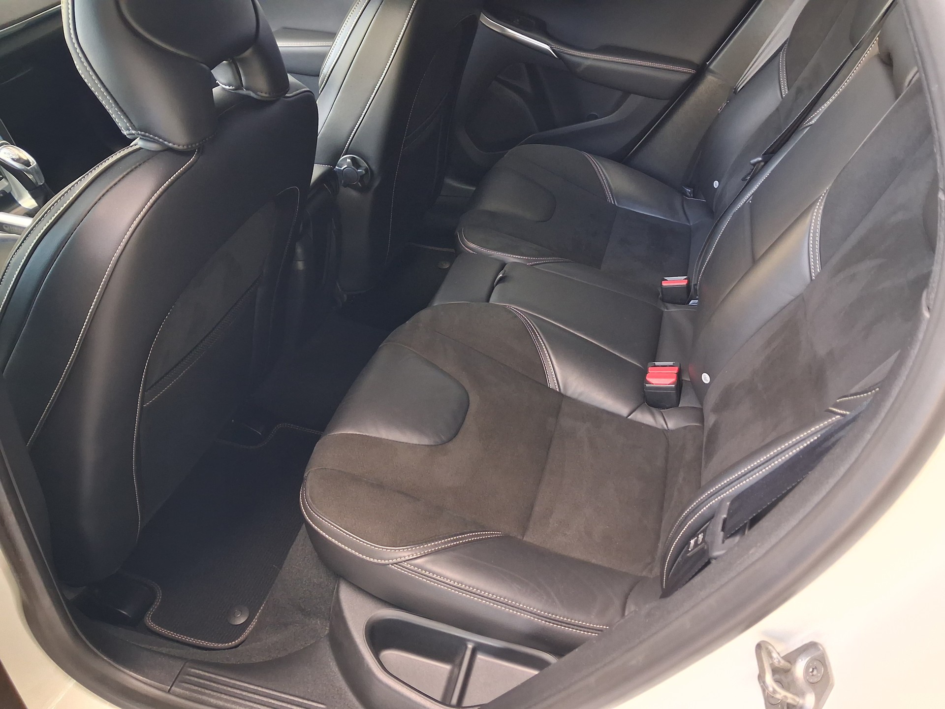VOLVO V40 Sport200-image-7