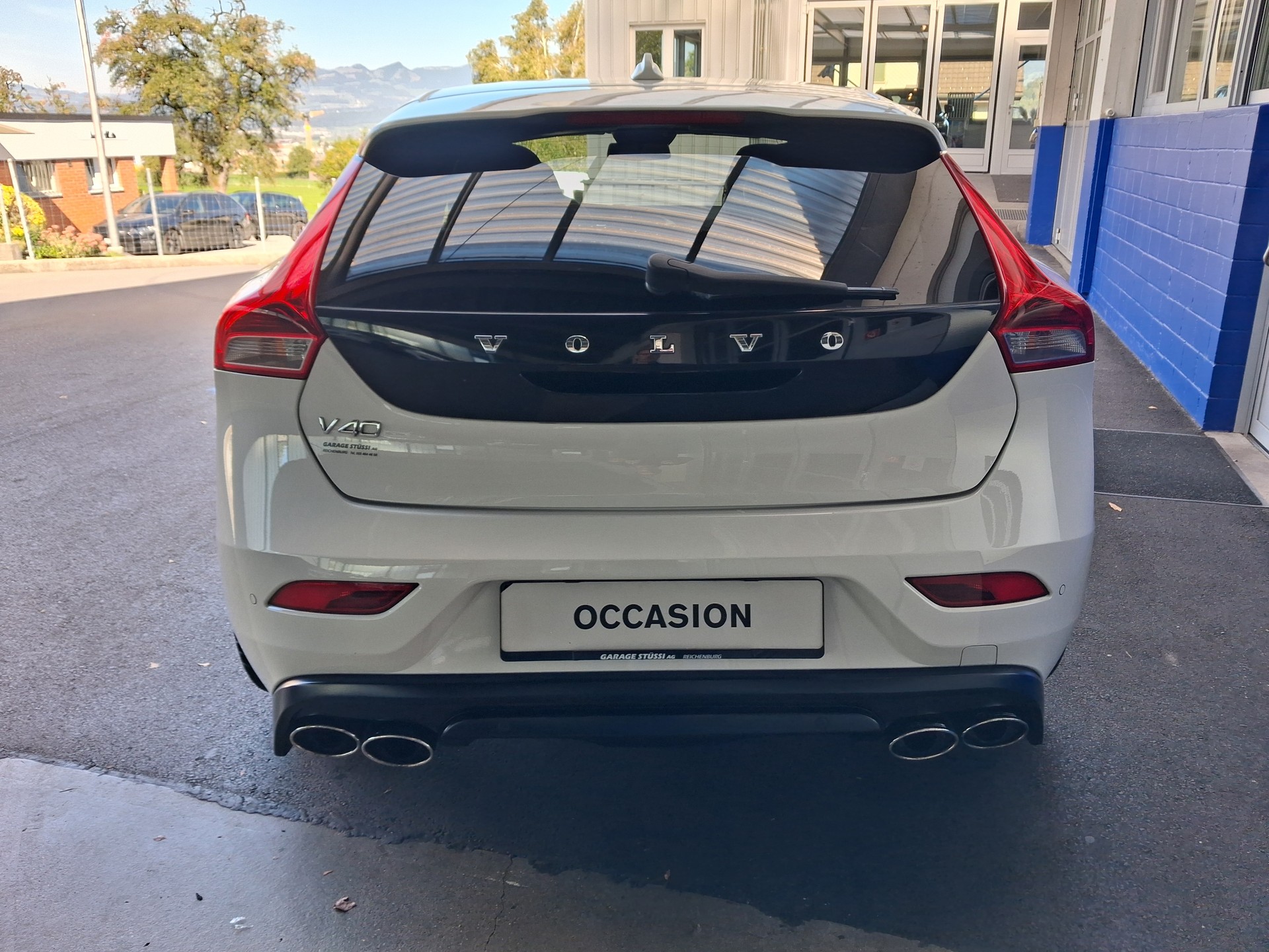 VOLVO V40 Sport200-image-3