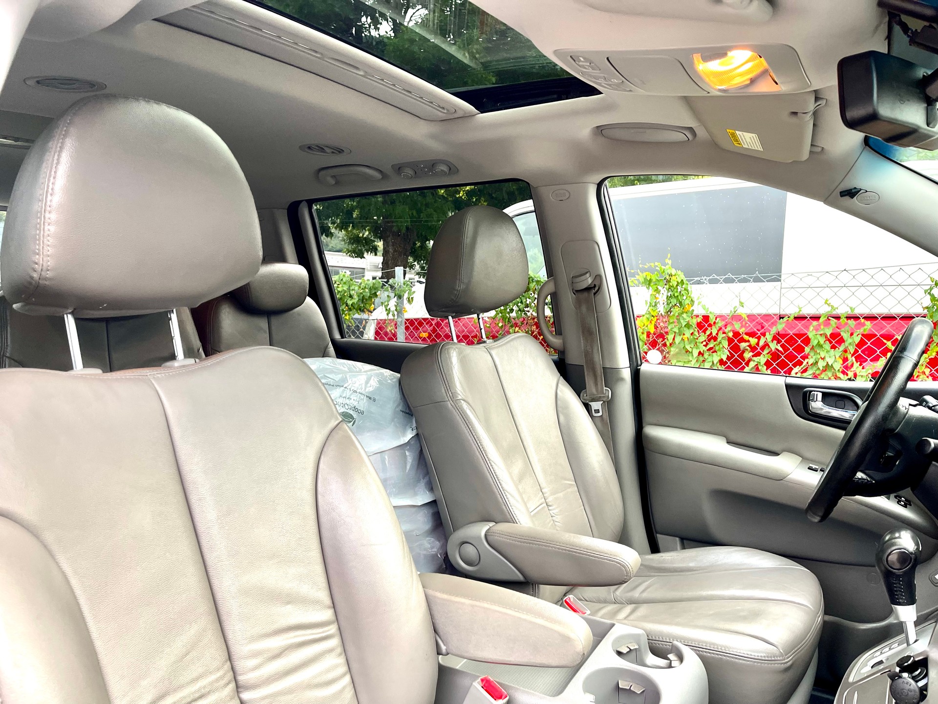 KIA Carnival 2.2 CRDi Trend Automatic-image-15