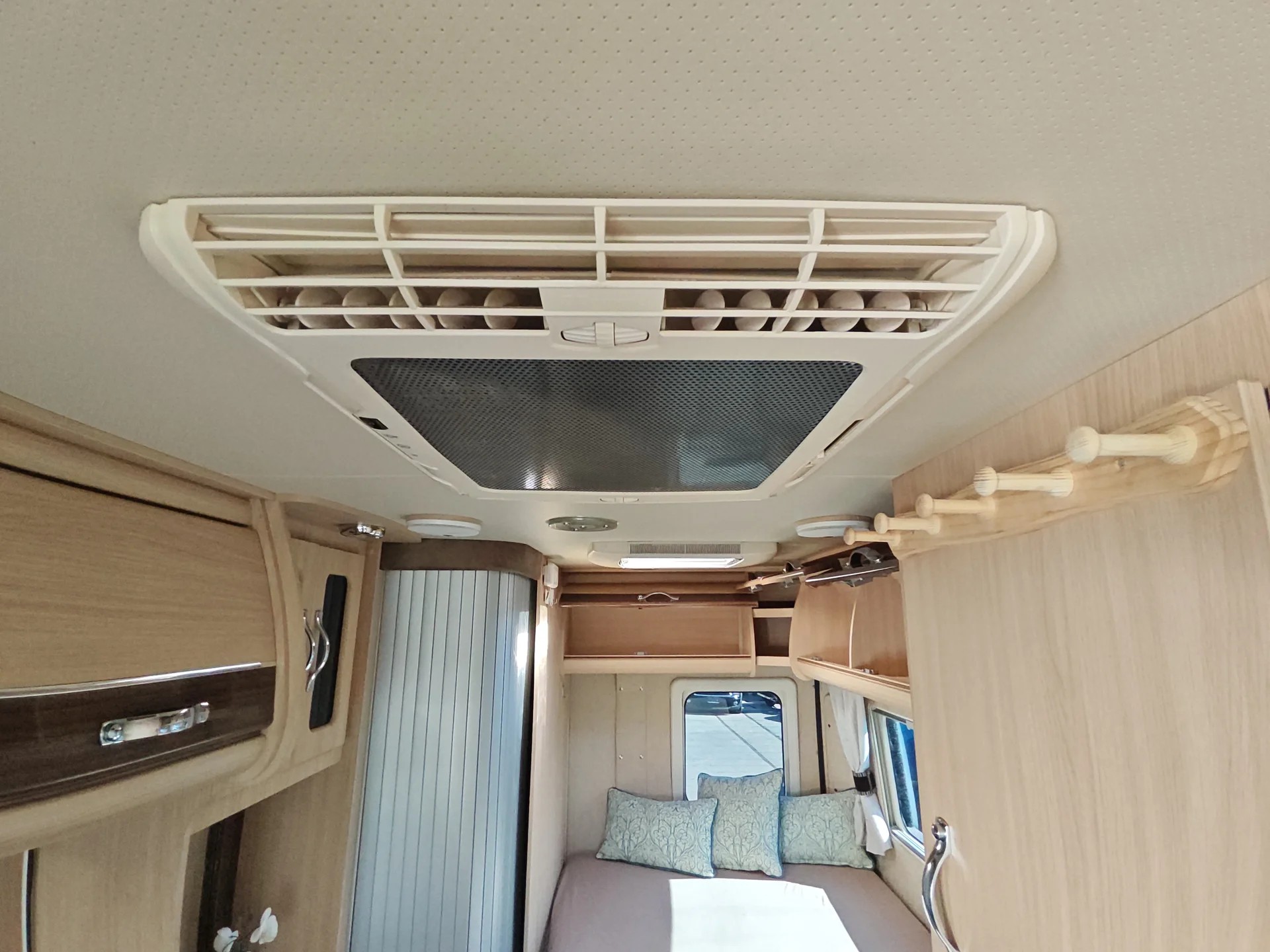 AUTO-SLEEPERS AS Kingham-image-23