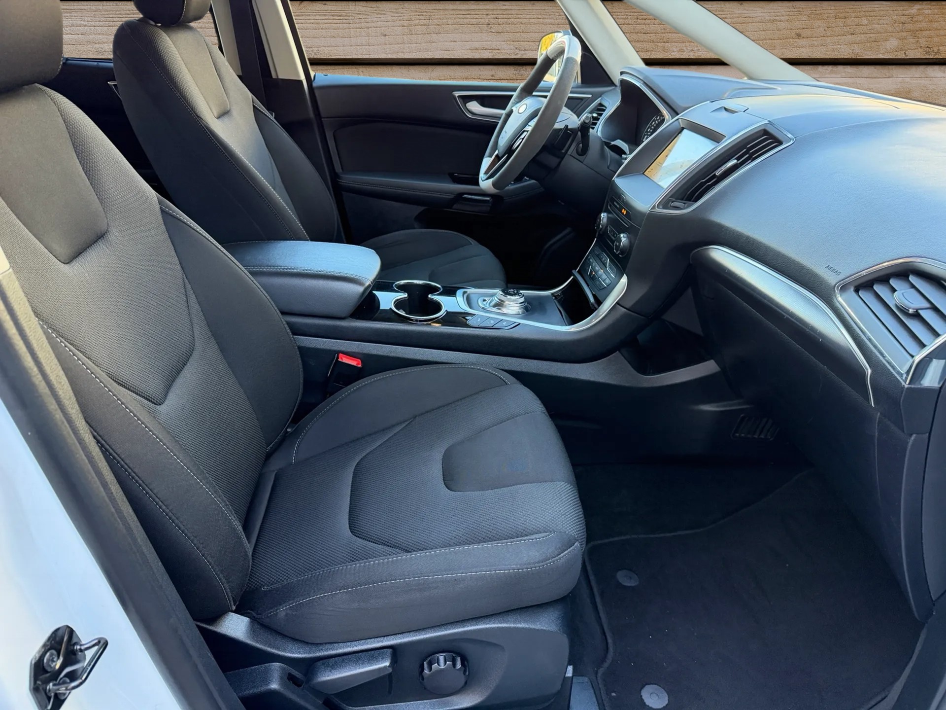 FORD S-Max 2.0 TDCi Titanium Automatic-image-12