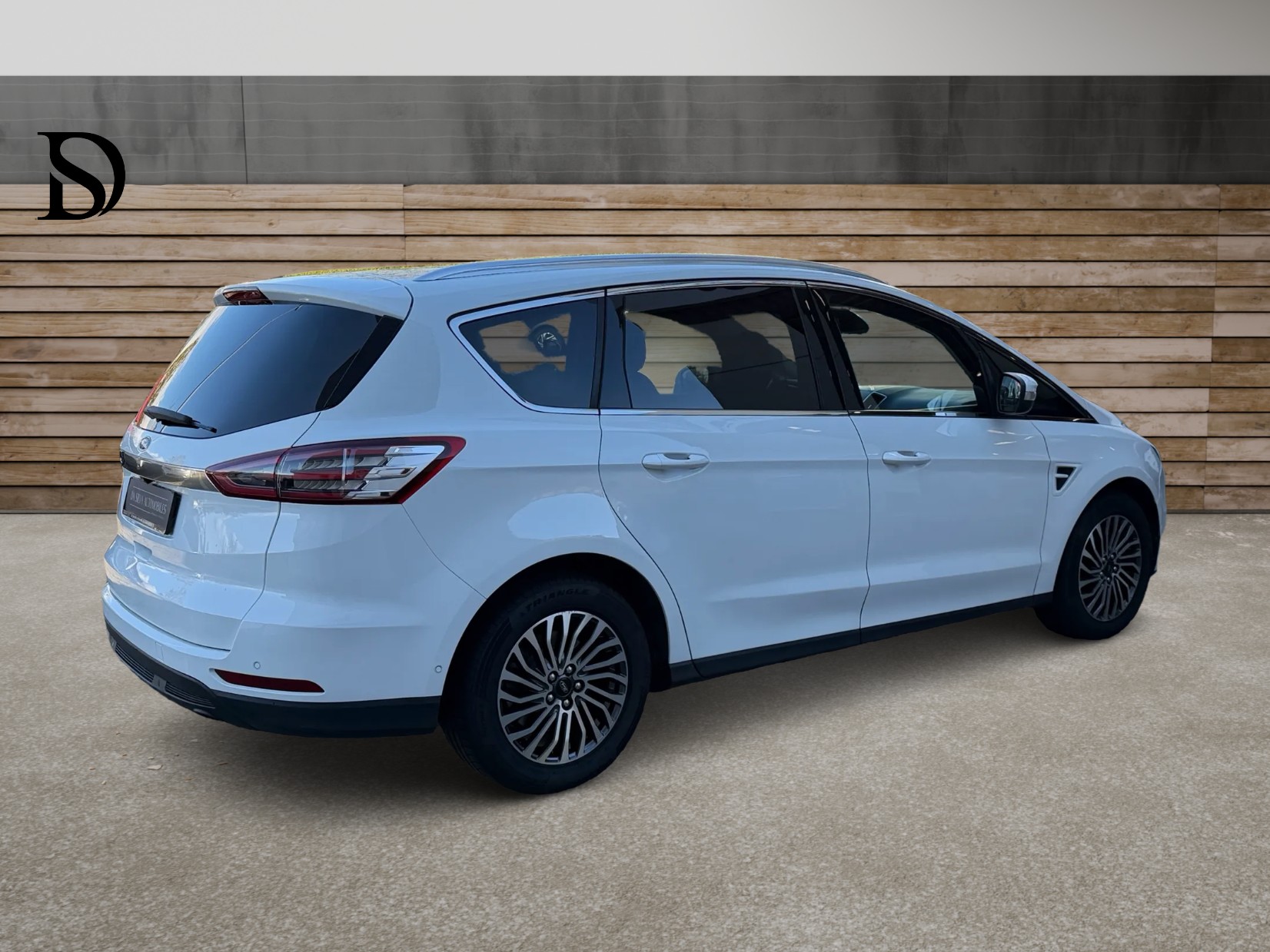 FORD S-Max 2.0 TDCi Titanium Automatic-image-3