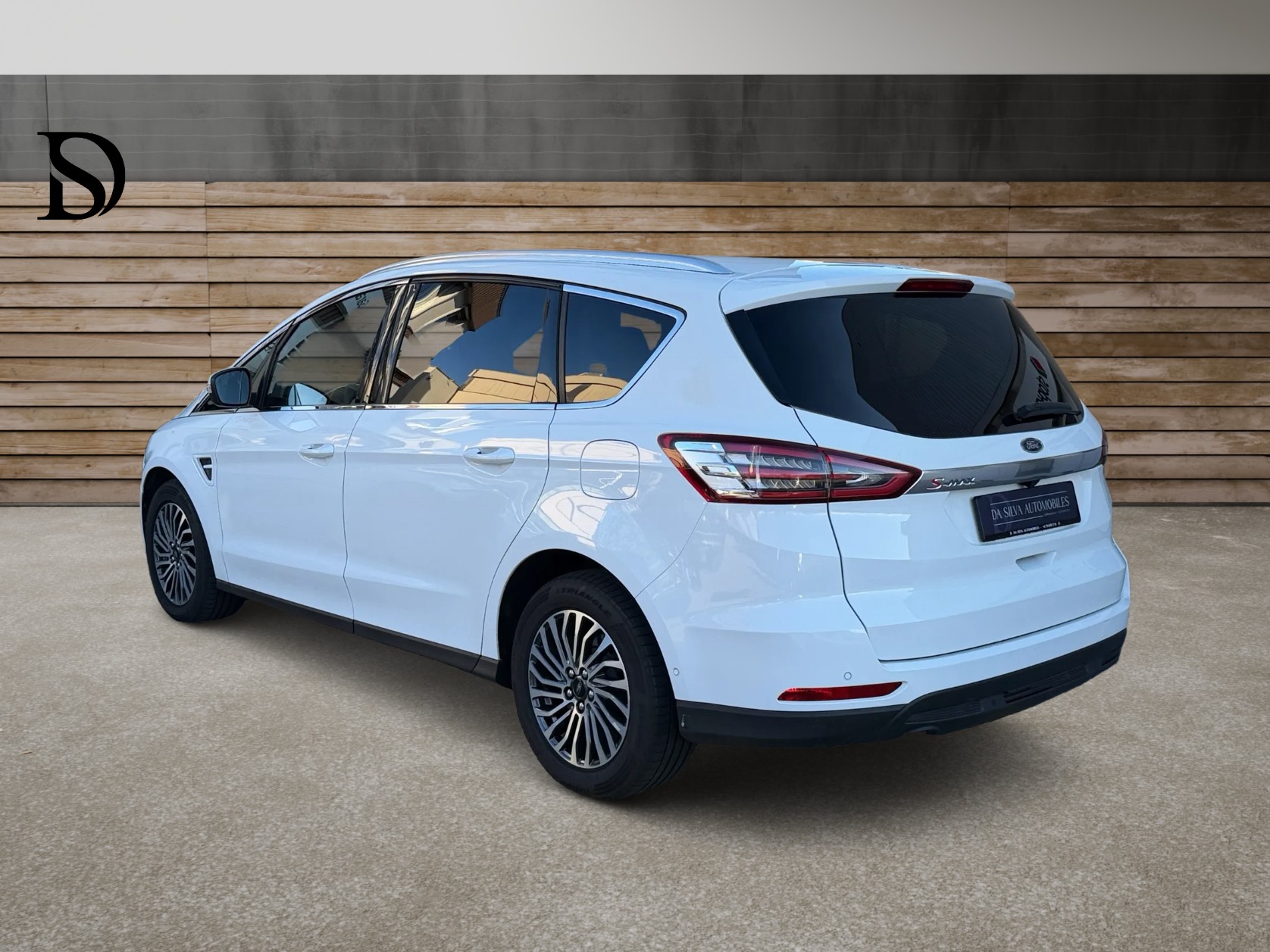 FORD S-Max 2.0 TDCi Titanium Automatic-image-5