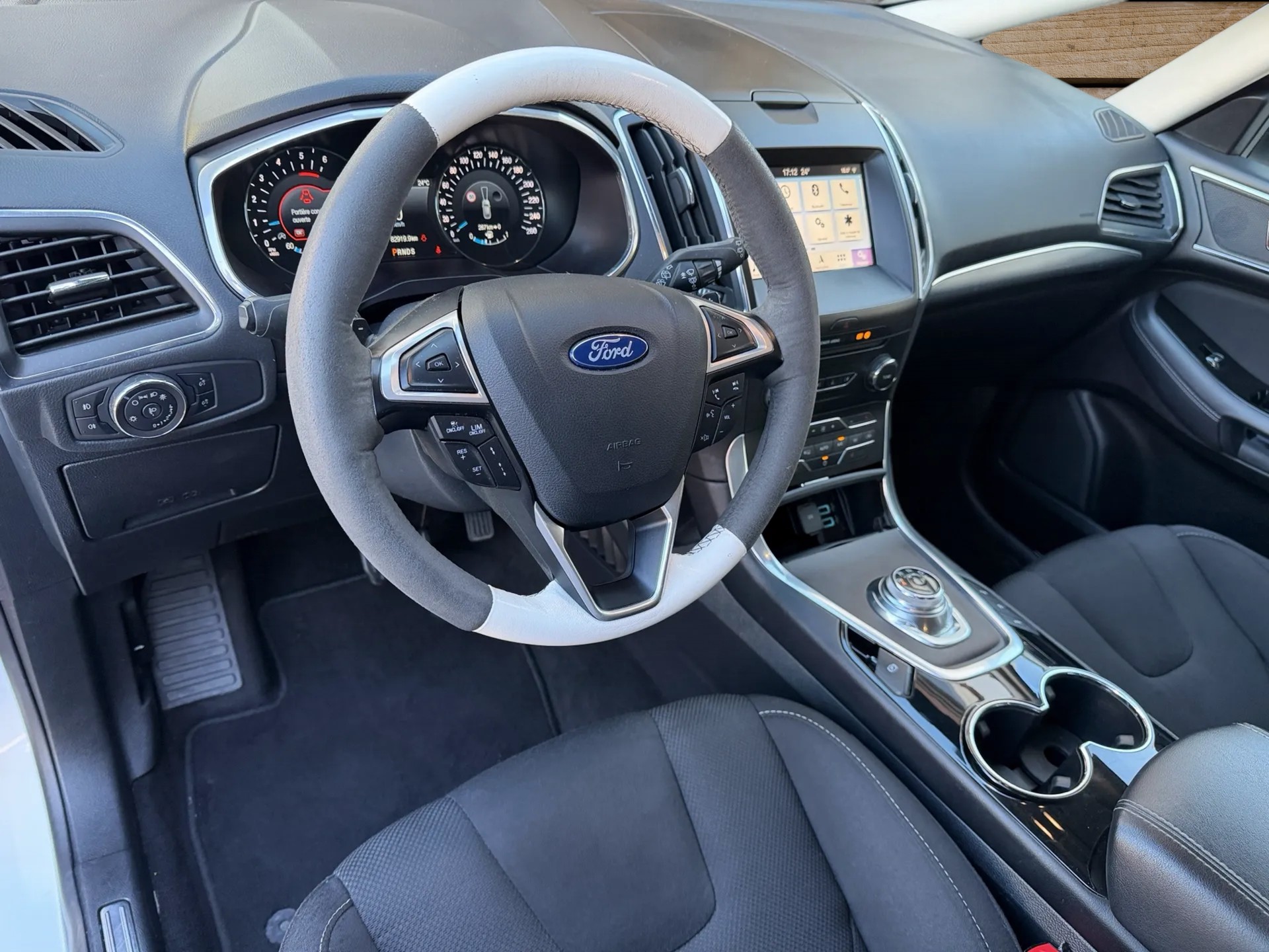 FORD S-Max 2.0 TDCi Titanium Automatic-image-10