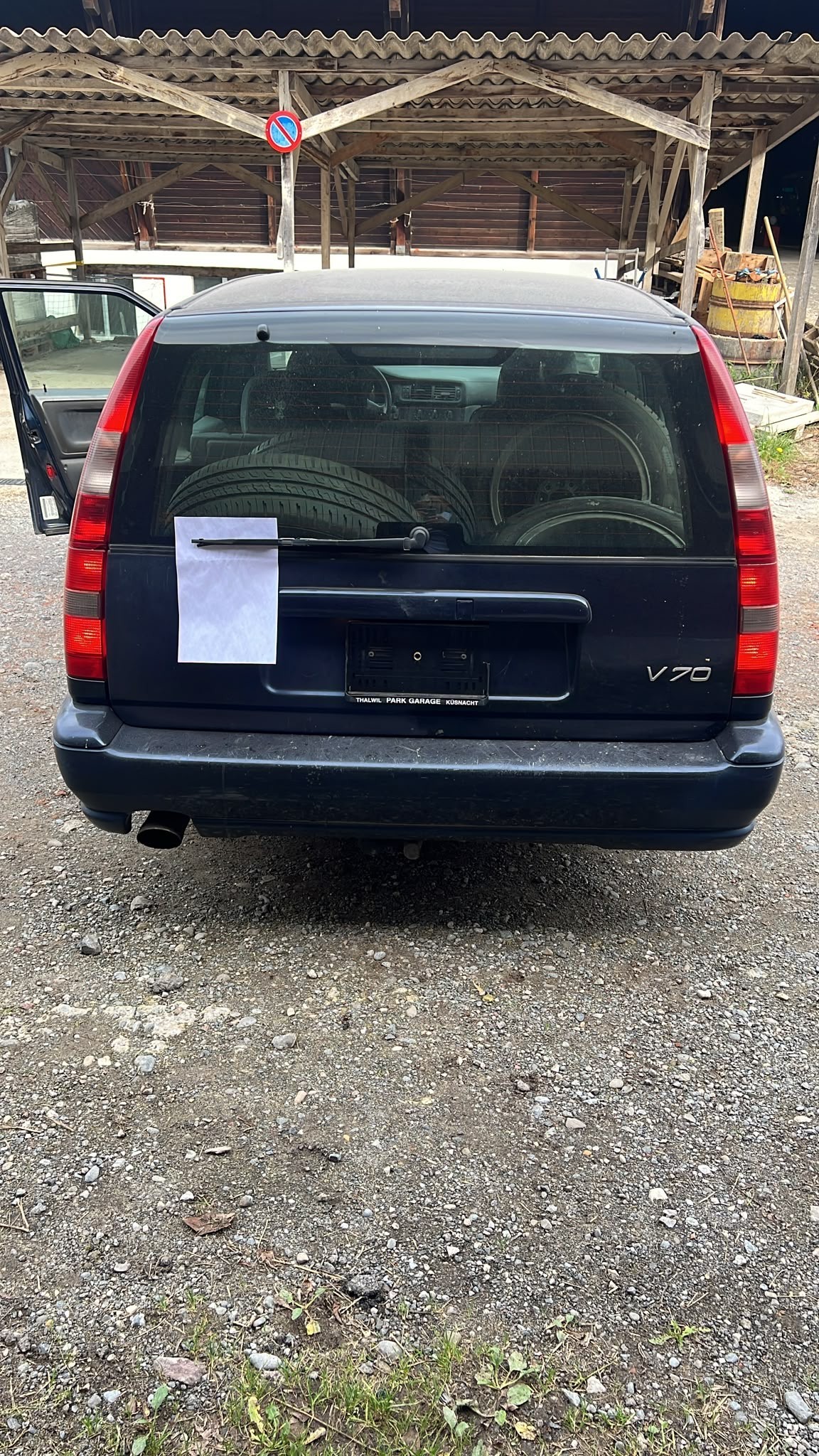 VOLVO V70-image-5