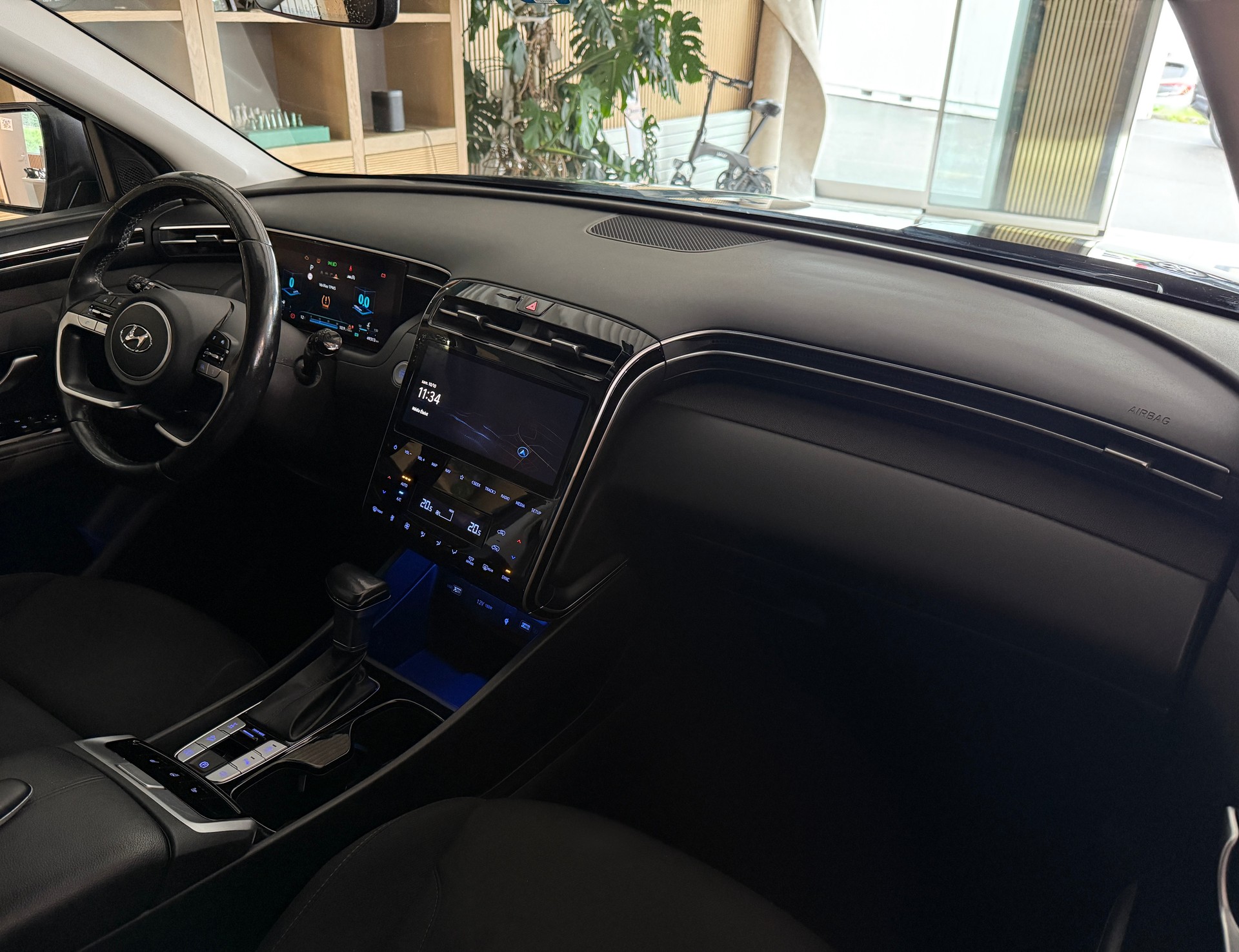 HYUNDAI Tucson 1.6 TGDI 48V Amplia DCT 4WD-image-9