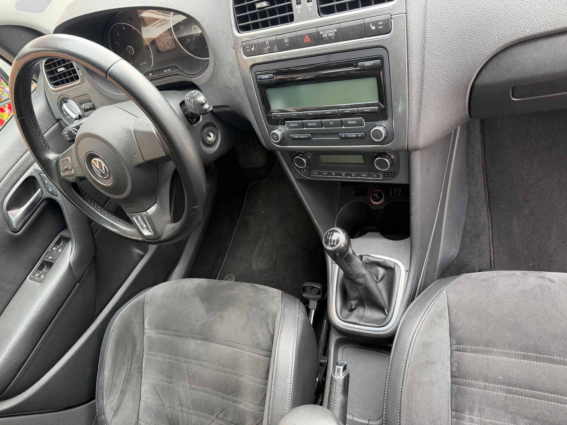 VW Polo 1.2 TSI Comfortline-image-8