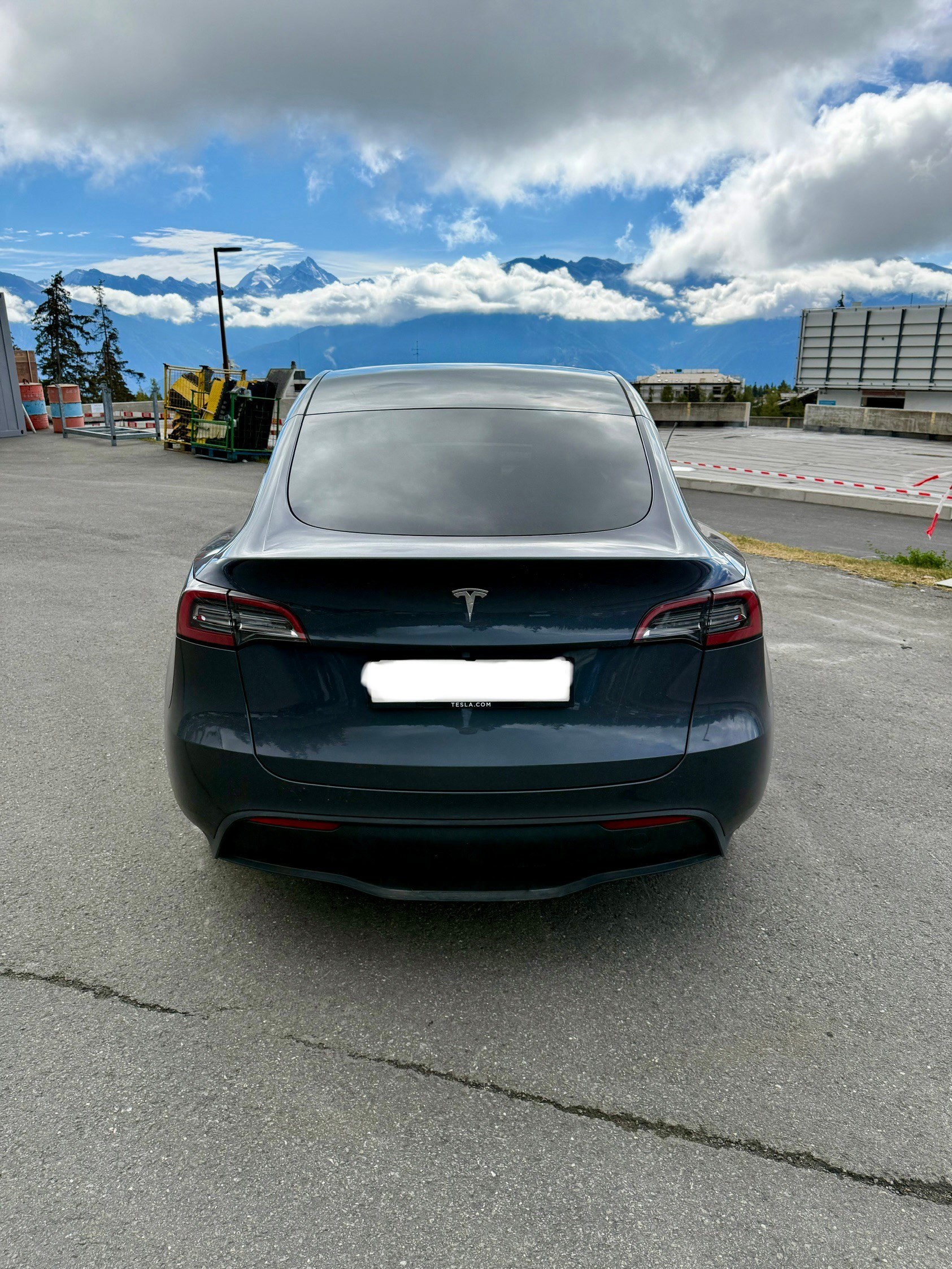 TESLA RWD, Low KM, Enhanced Autopilot, 4 seasons tires-image-5