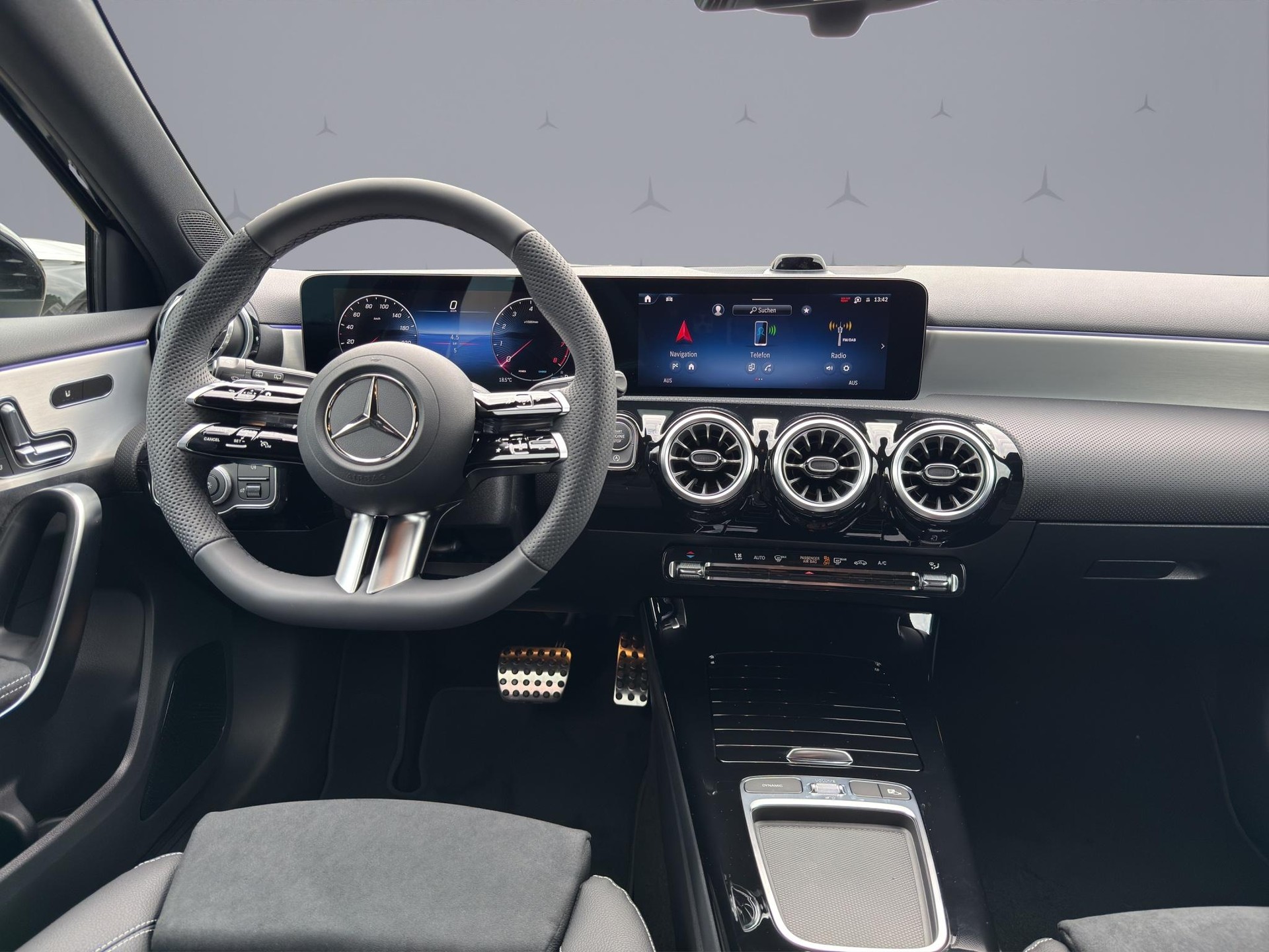 MERCEDES-BENZ A-Klasse W177 A 220 4m-image-12