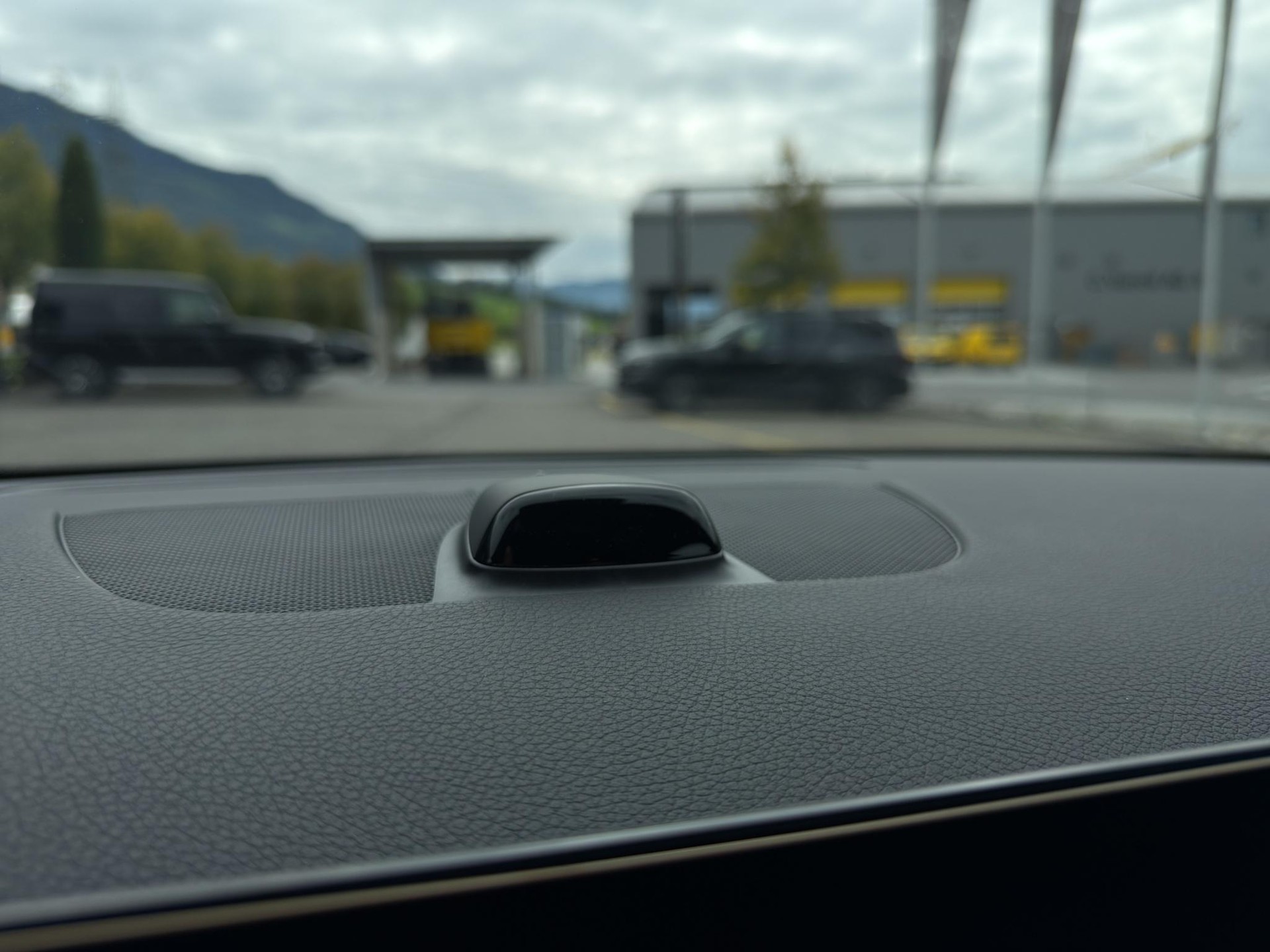 MERCEDES-BENZ A-Klasse W177 A 220 4m-image-23