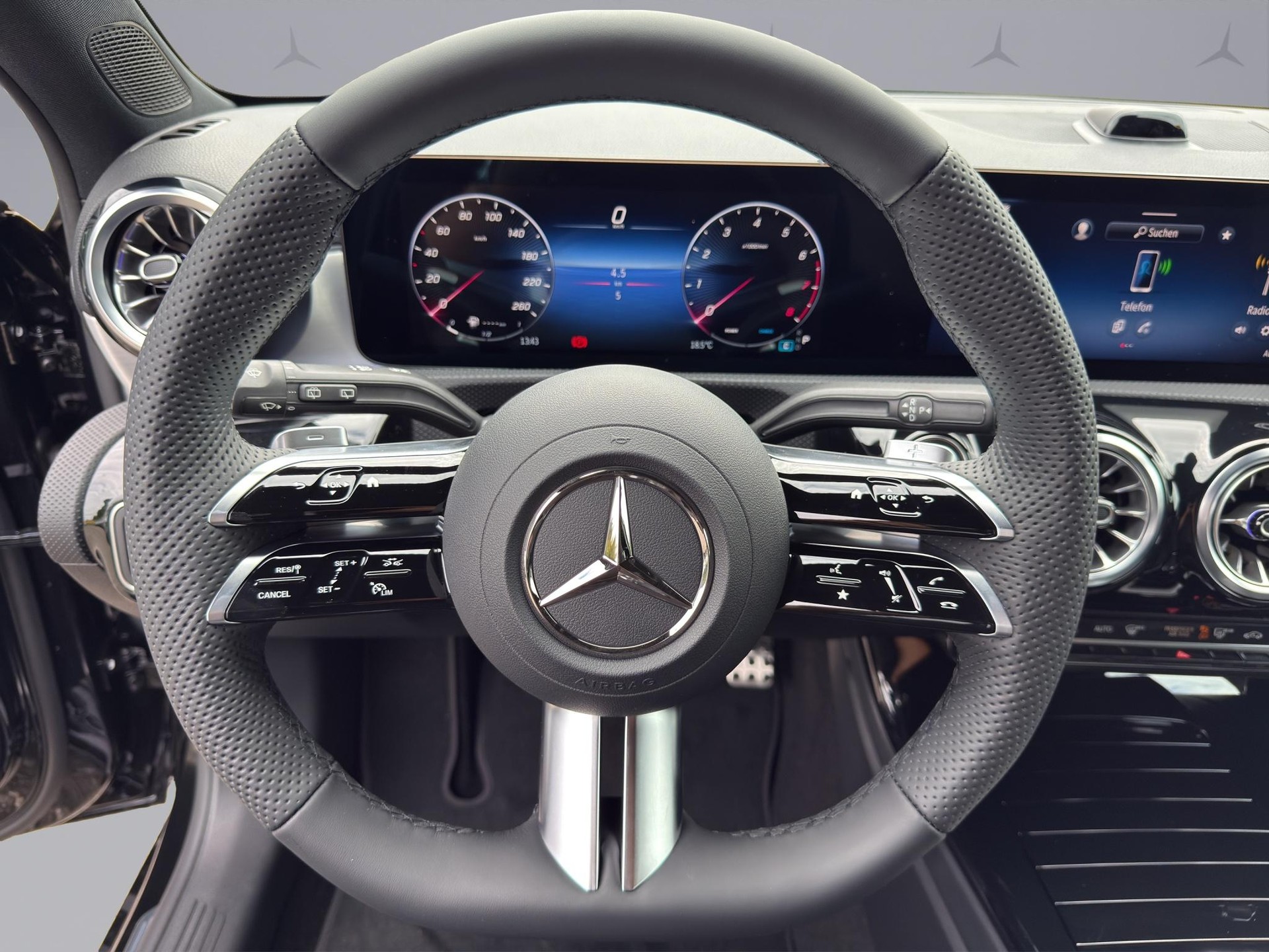 MERCEDES-BENZ A-Klasse W177 A 220 4m-image-9