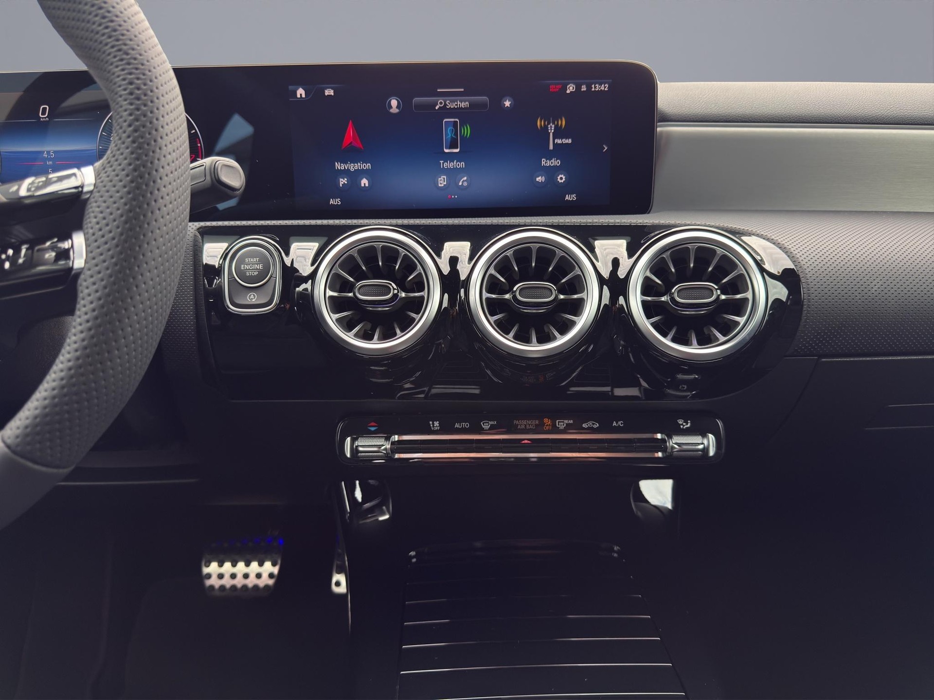 MERCEDES-BENZ A-Klasse W177 A 220 4m-image-13