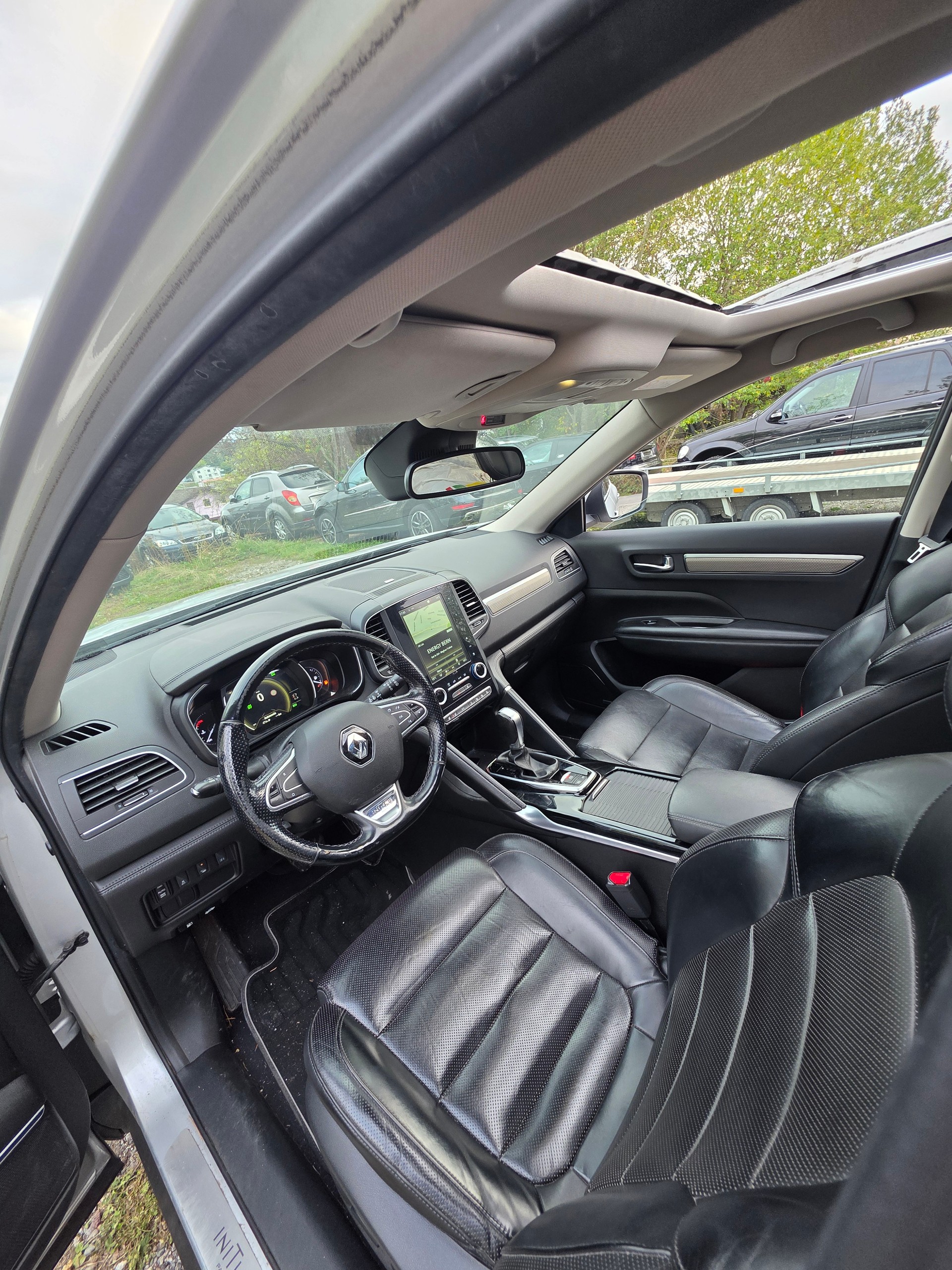 RENAULT Koleos 2.0 dCi Initiale Paris 4x4 Xtronic CVT-image-9