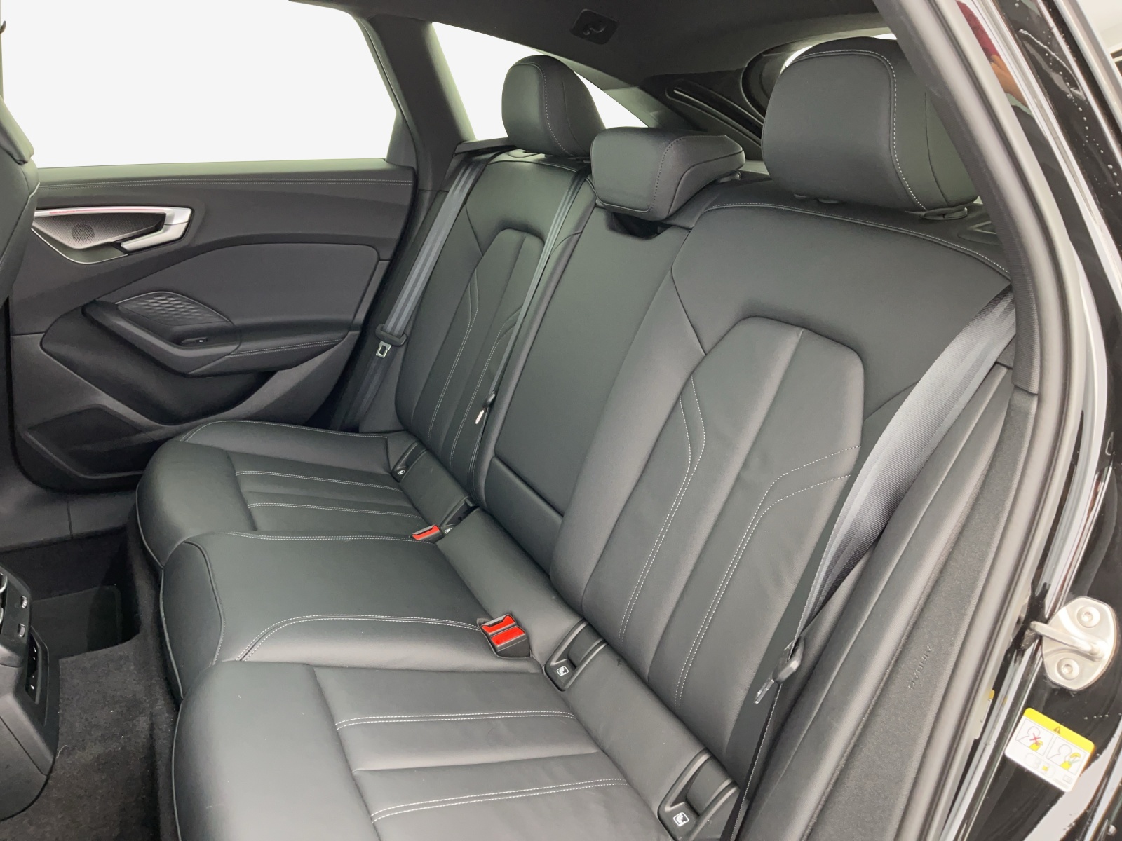 AUDI A5 Avant TFSI quattro 150 kW S tronic-image-11