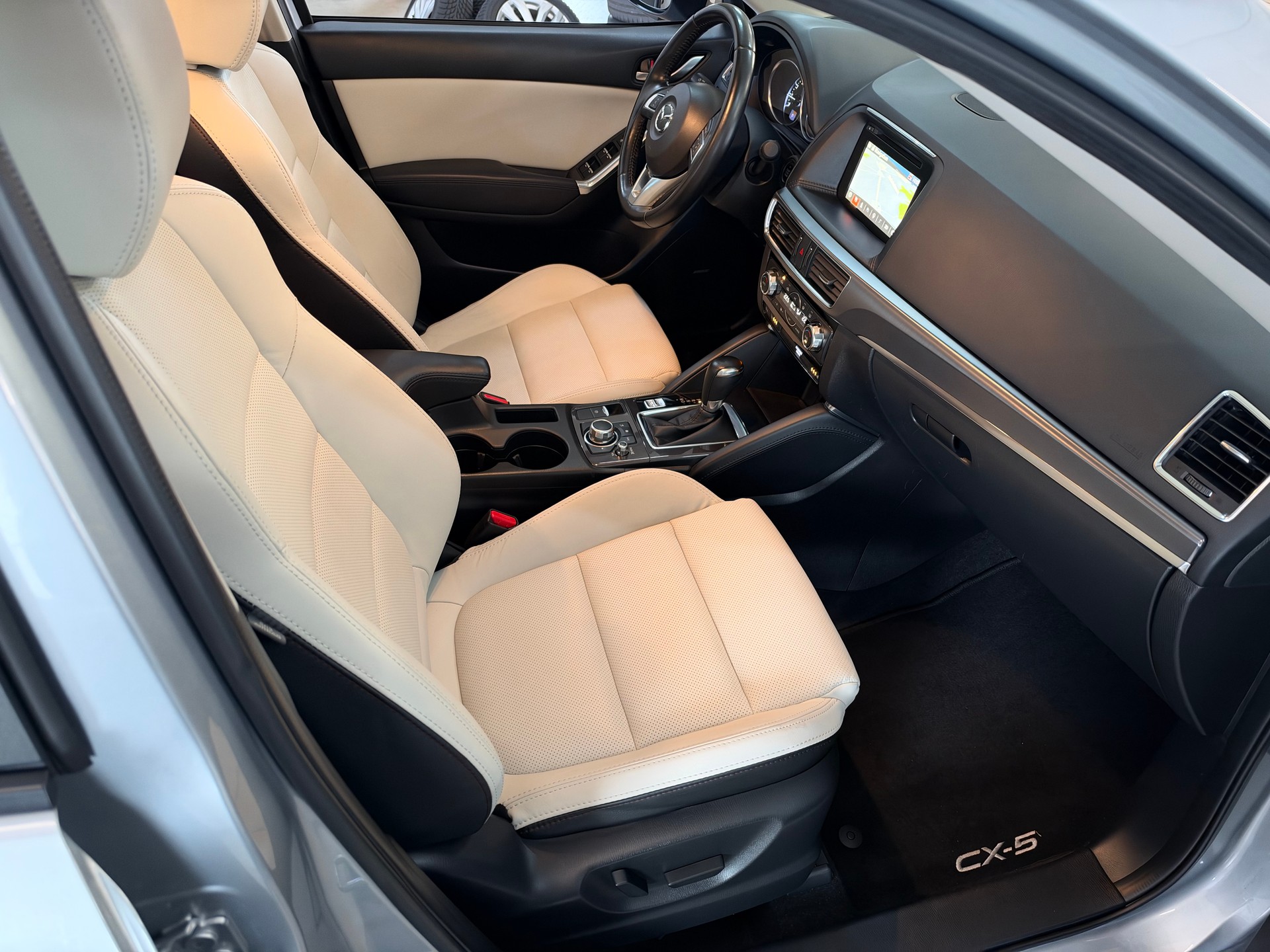 MAZDA CX-5 2.0 Revolution AWD Automatic-image-10