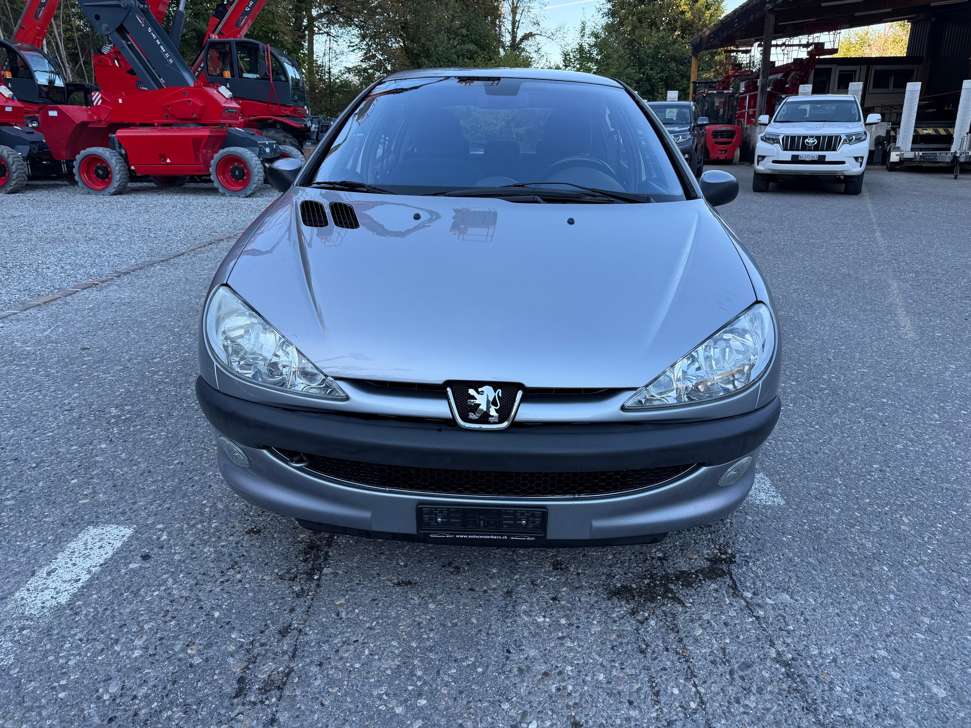 PEUGEOT 206 1.6 16V (XT) Premium-image-1