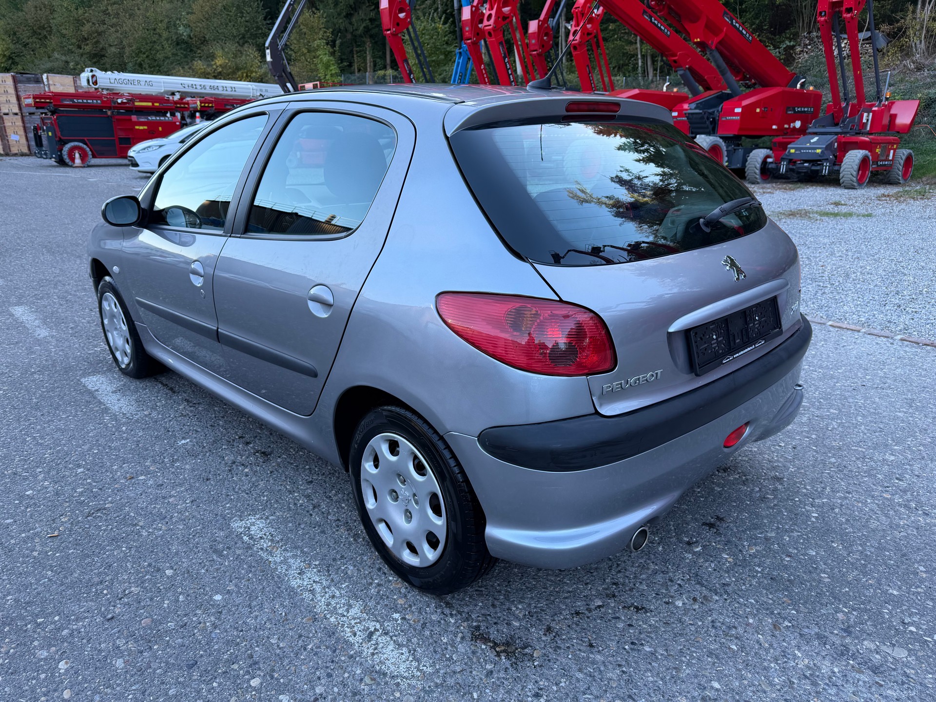 PEUGEOT 206 1.6 16V (XT) Premium-image-4