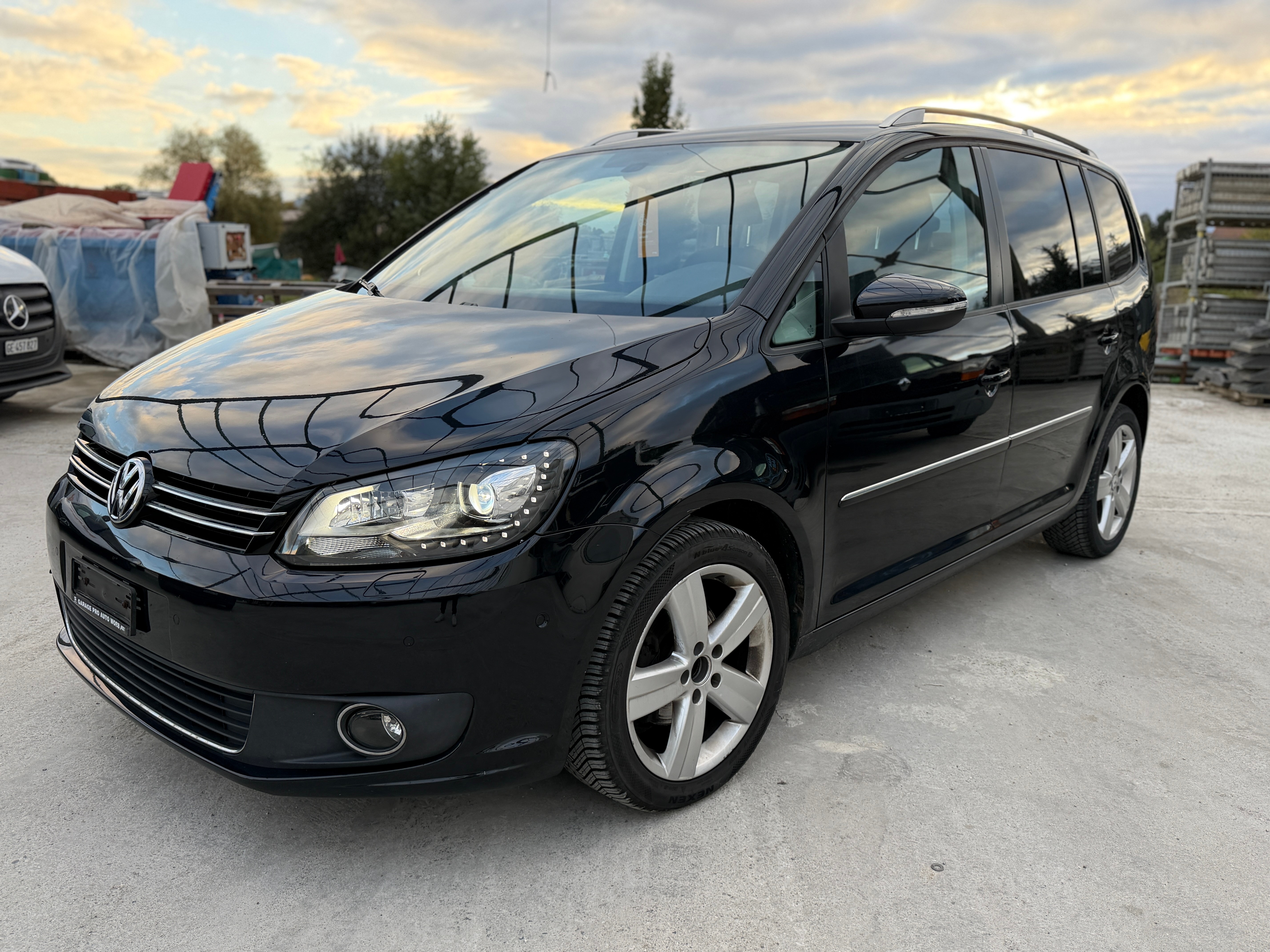 Car photo