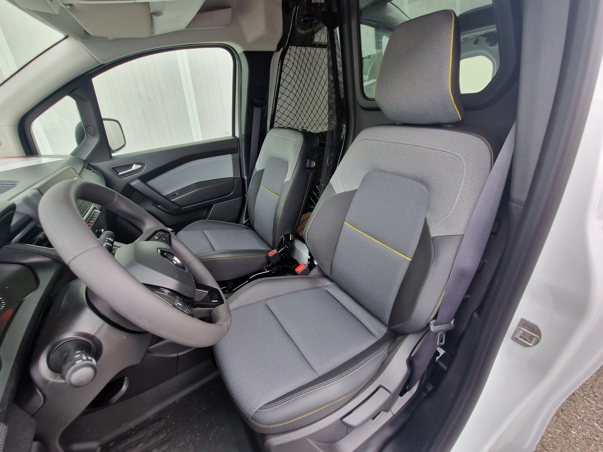RENAULT KANGOO Van 1.3 TCe Advance-image-9
