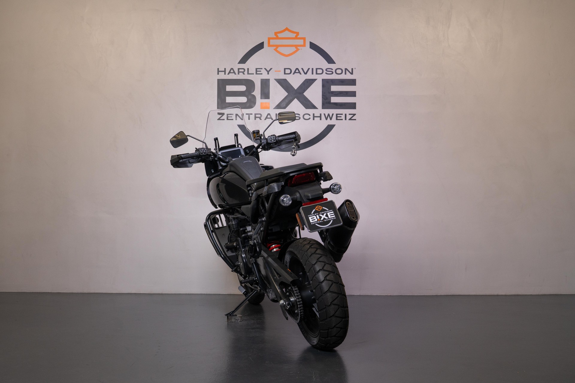 HARLEY-DAVIDSON RA Pan America 1250 Special-showroom-element-1