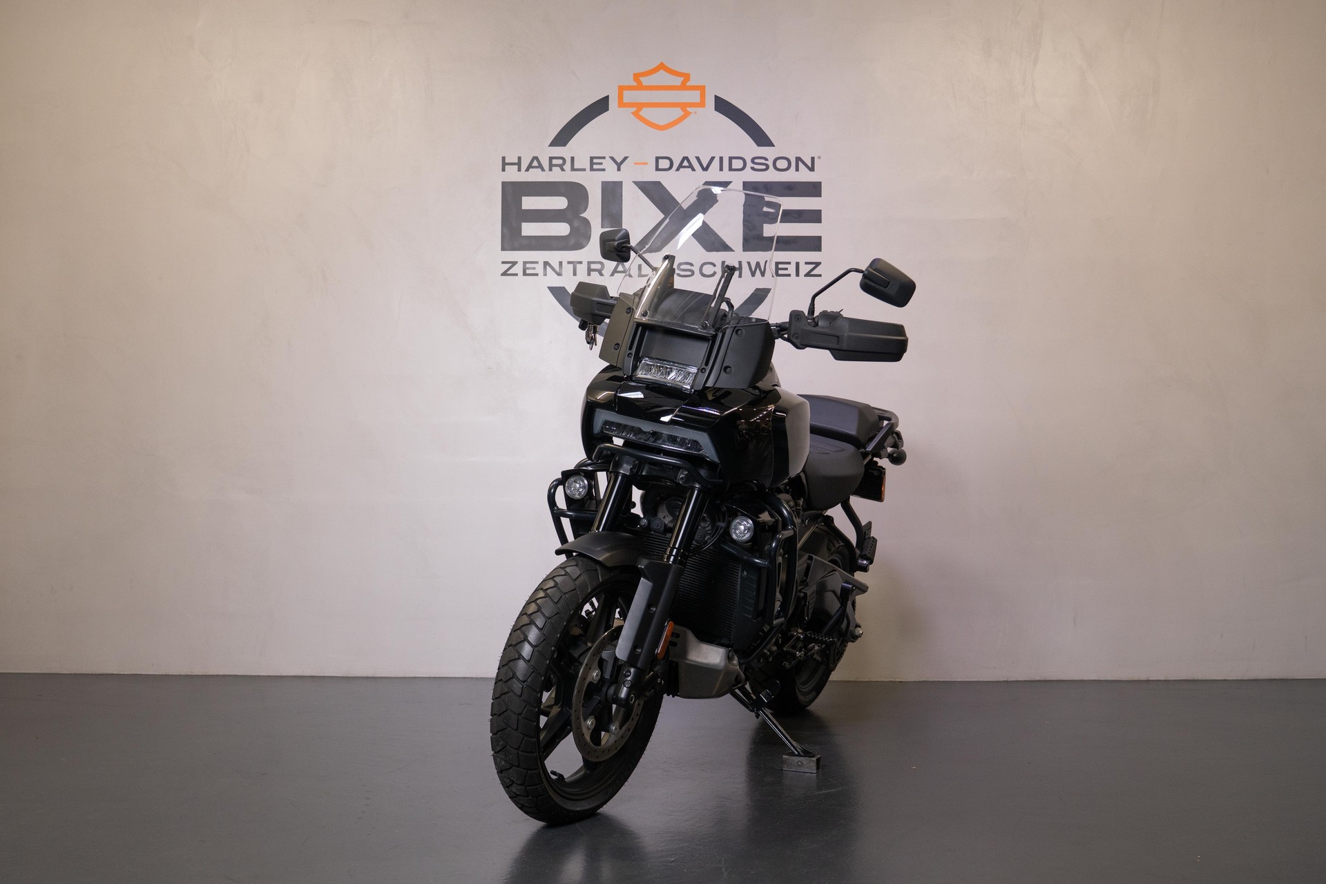 HARLEY-DAVIDSON RA Pan America 1250 Special-showroom-element-3