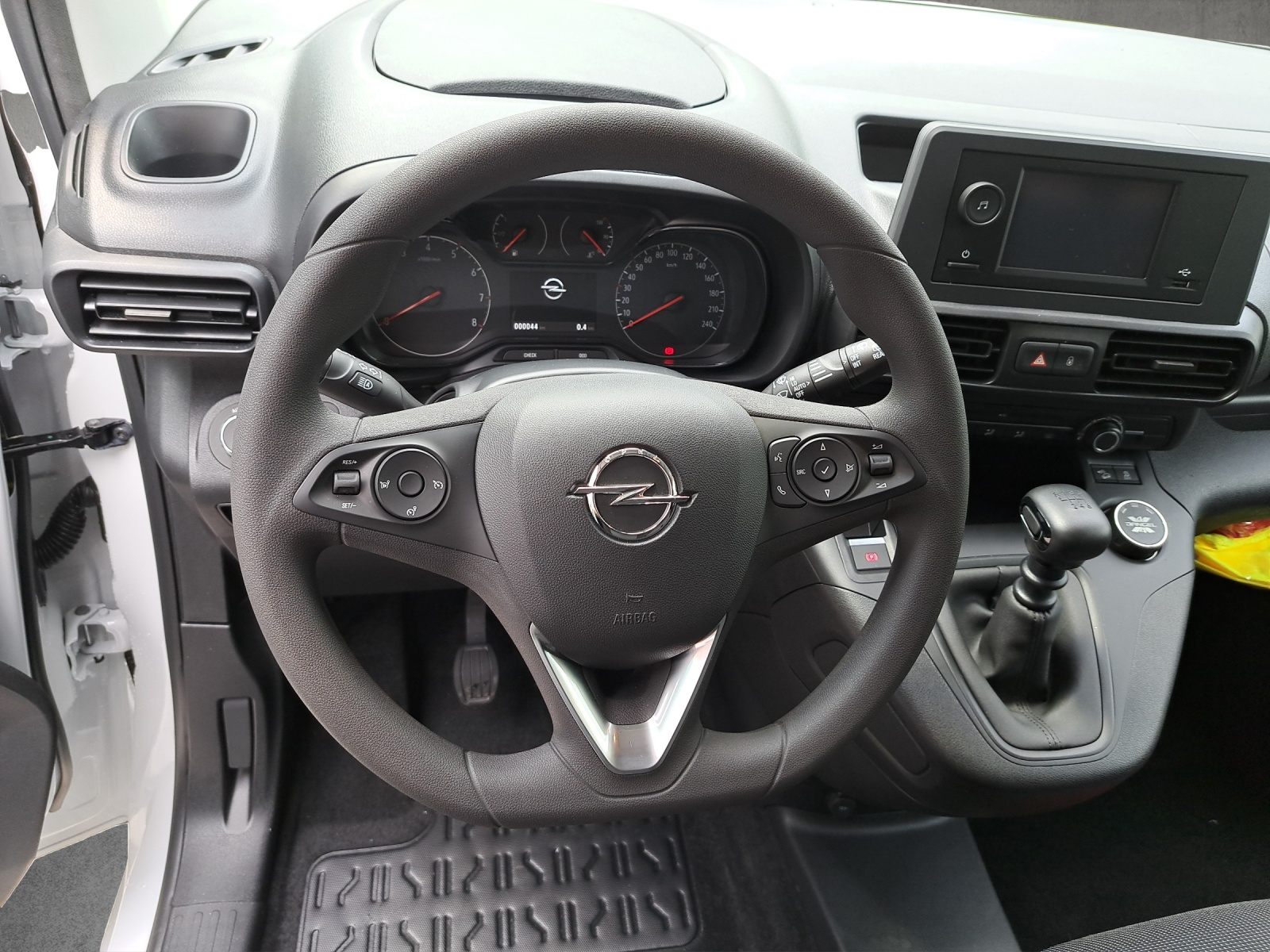 OPEL Combo Cargo 2.4 t 1.5 D S/S (4x4)-image-9