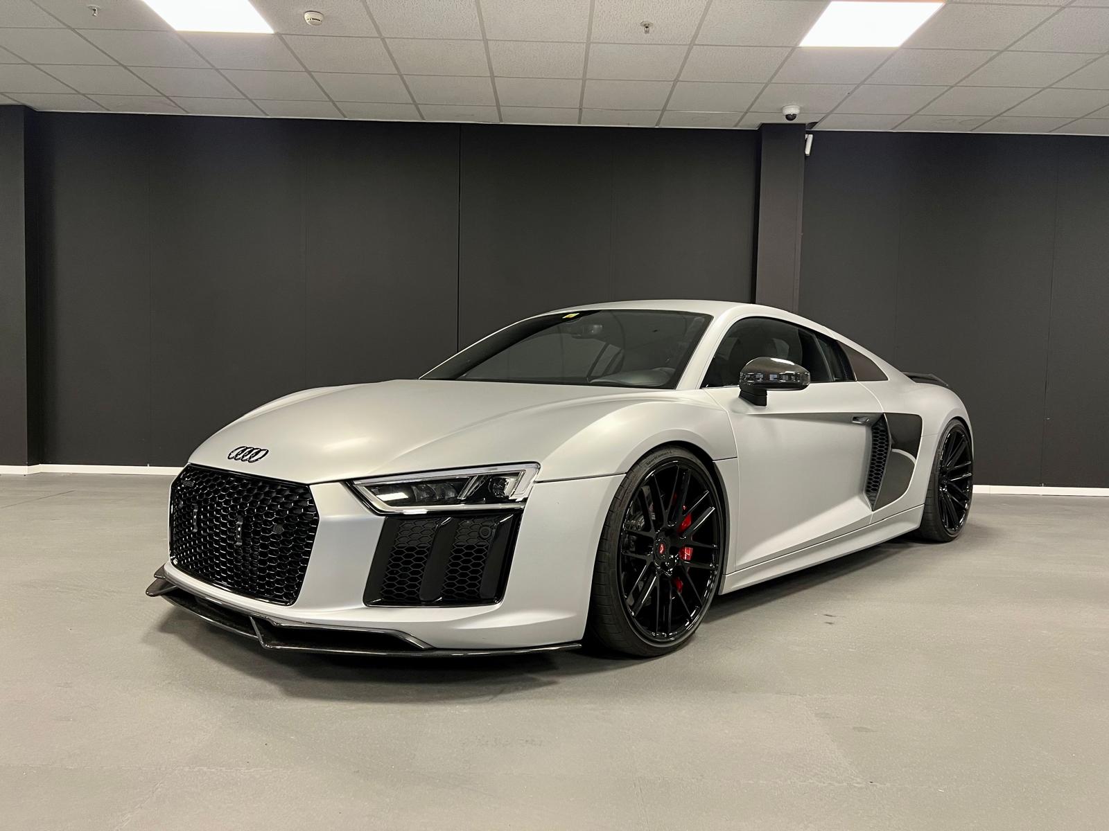 AUDI R8 Coupé 5.2 plus S-Tronic-image-0